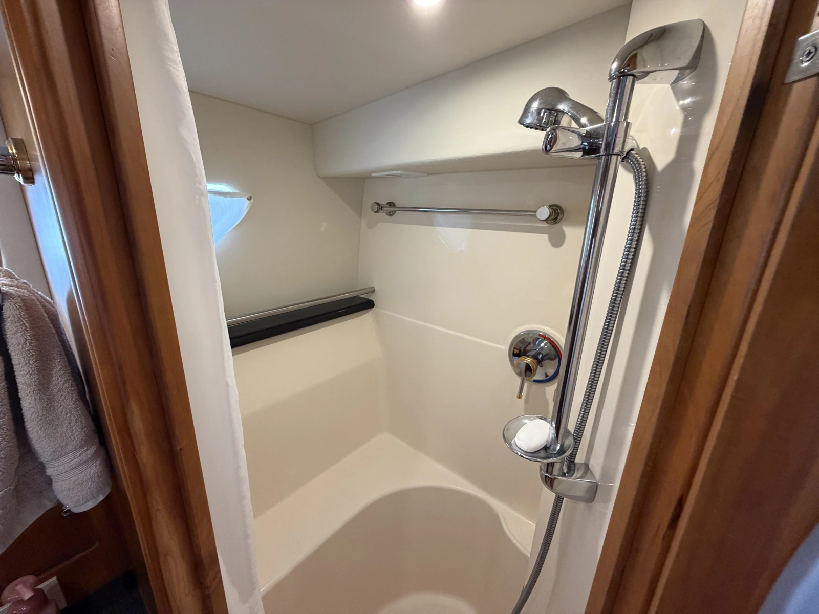 2002 Silverton 43 Motor Yacht