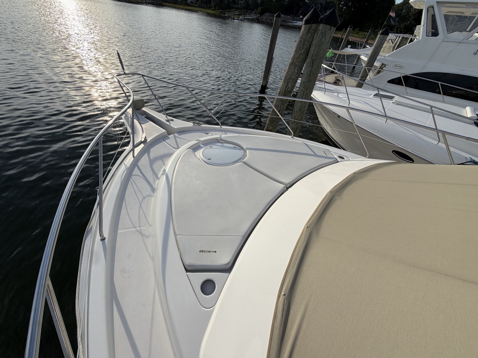 2002 Silverton 43 Motor Yacht