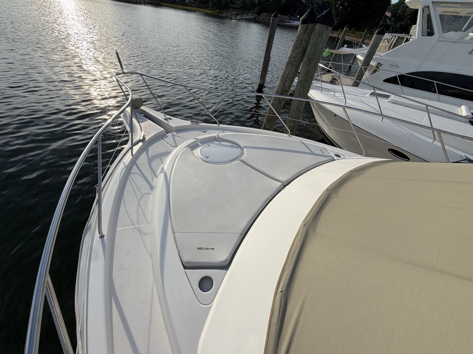 2002 Silverton 43 Motor Yacht