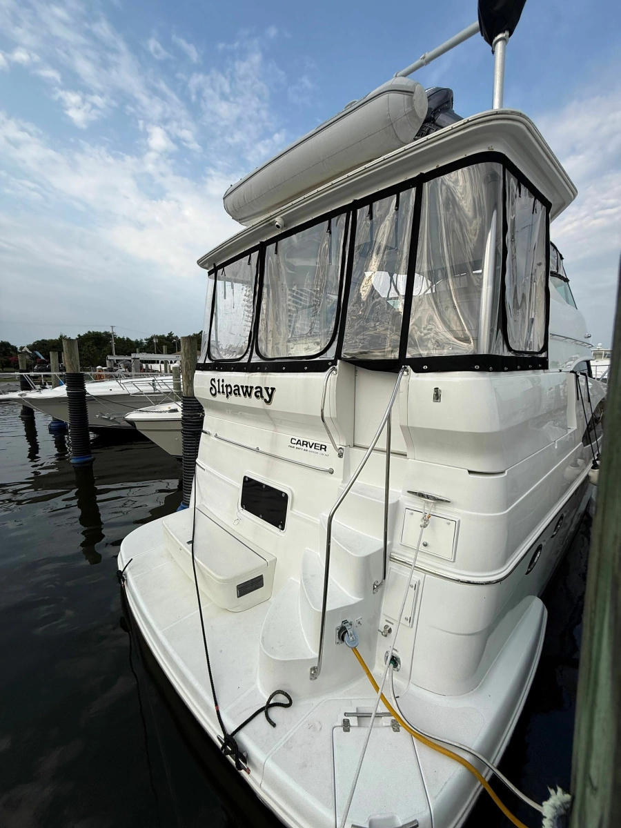 2003 Carver 