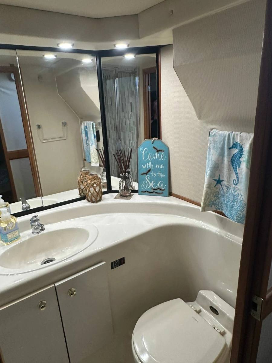 Master Stateroom Head