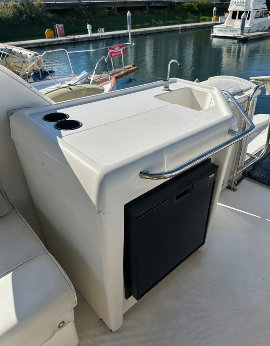 Flybridge Mini-Galley
