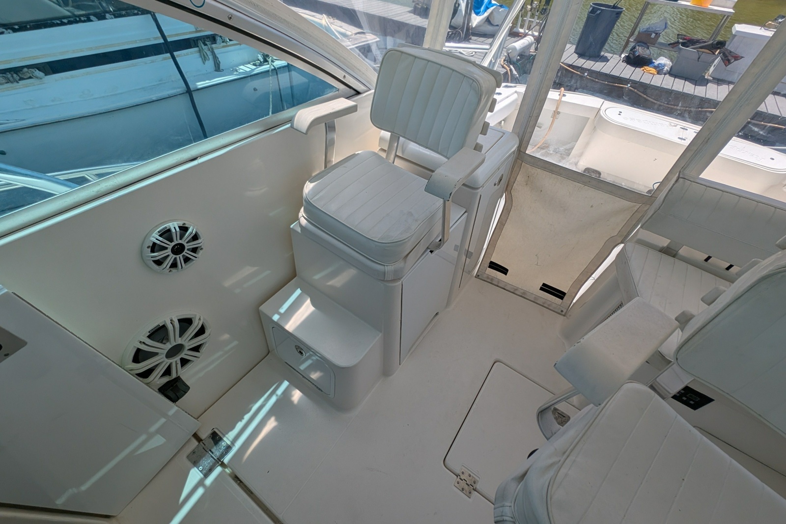 2005 Rampage 38 Express
