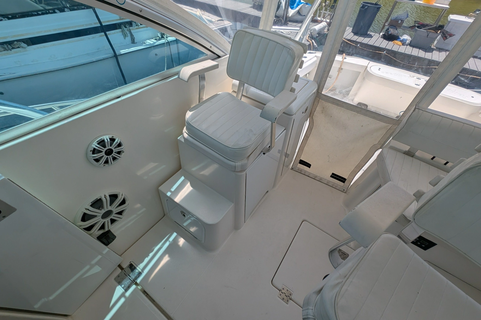 2005 Rampage 38 Express