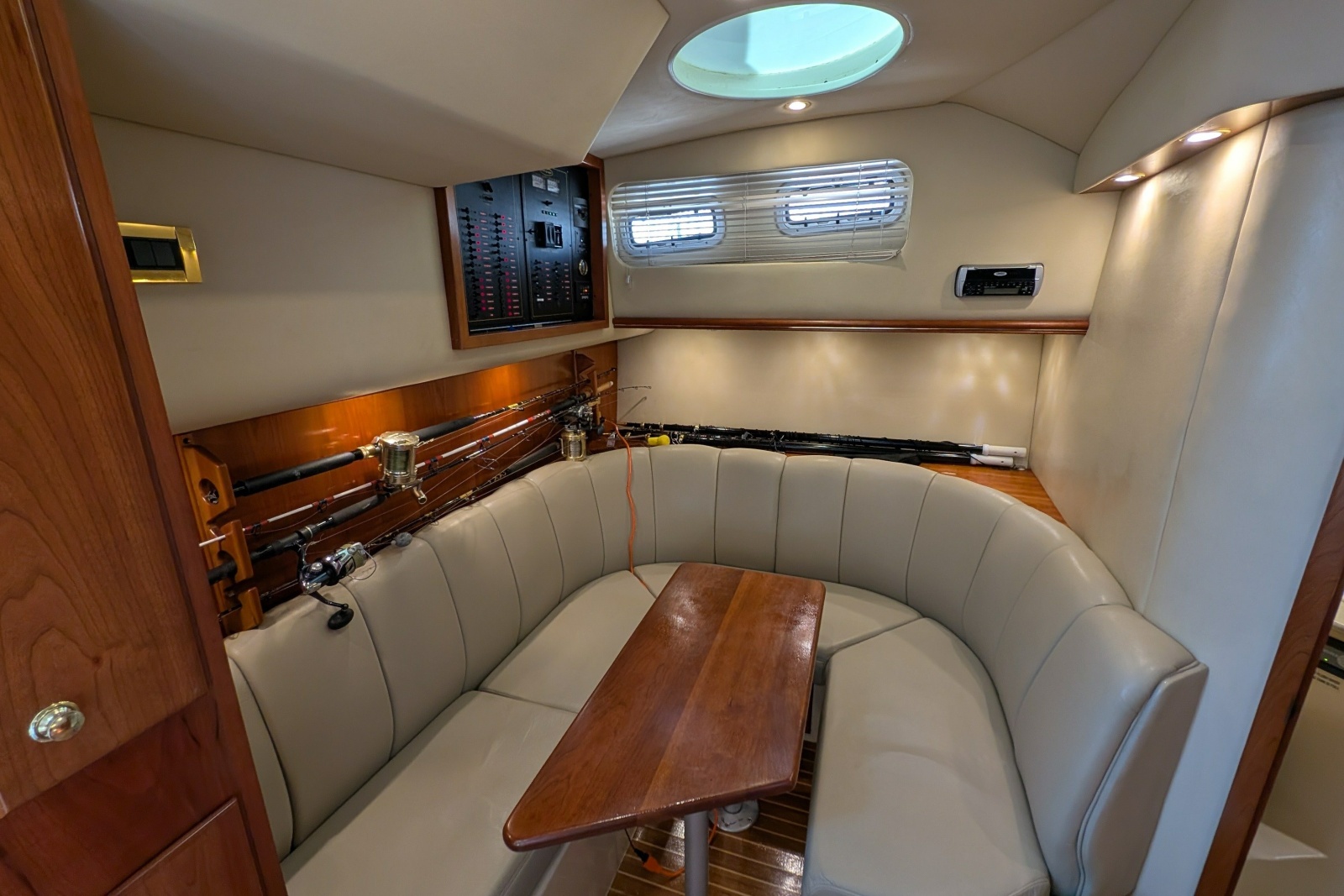 2005 Rampage 38 Express