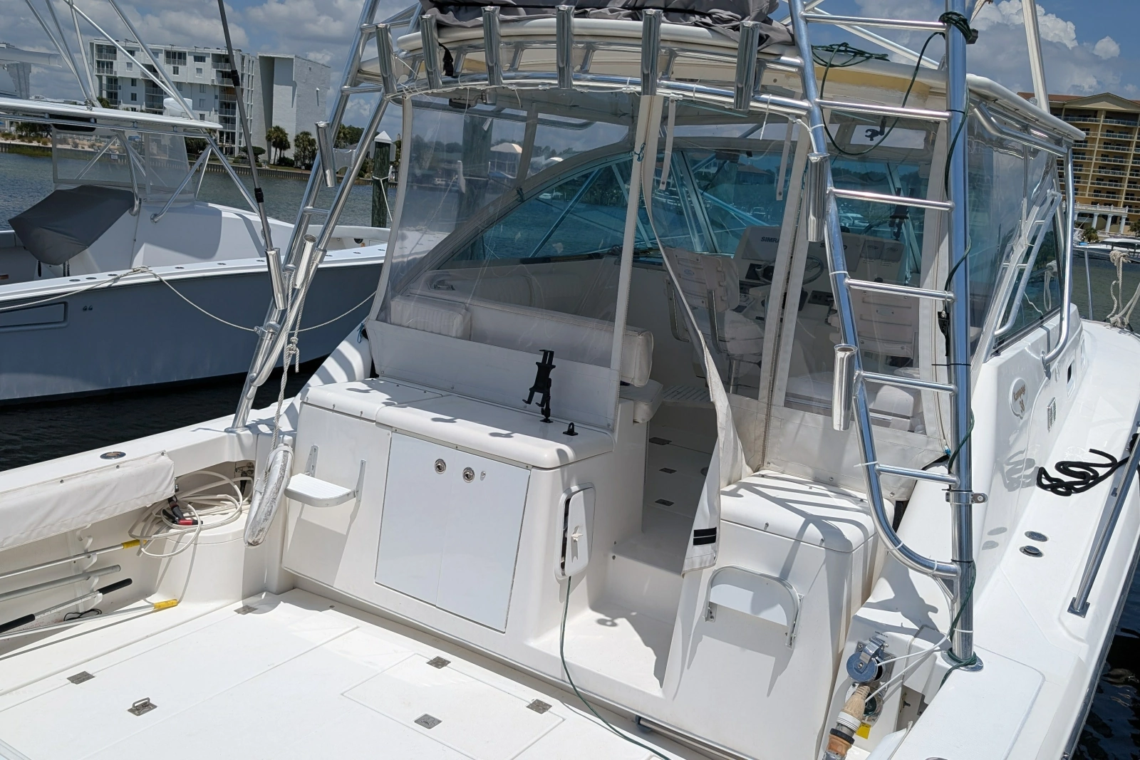 2005 Rampage 38 Express