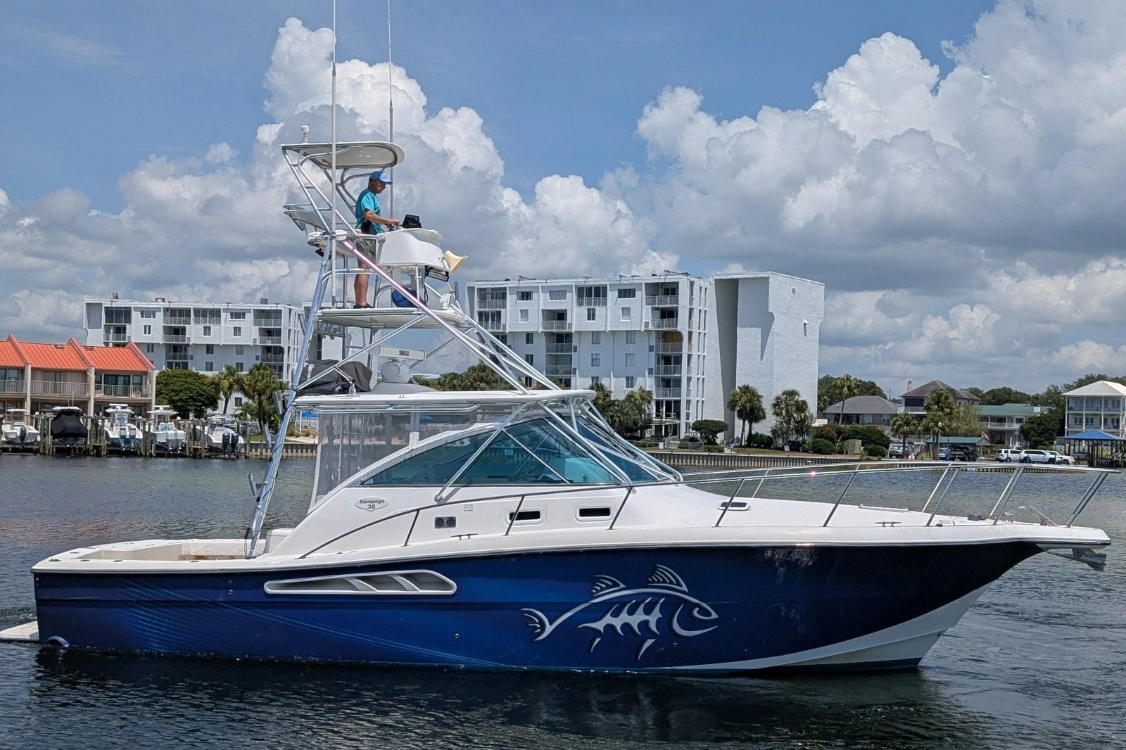 2005 Rampage 38 Express