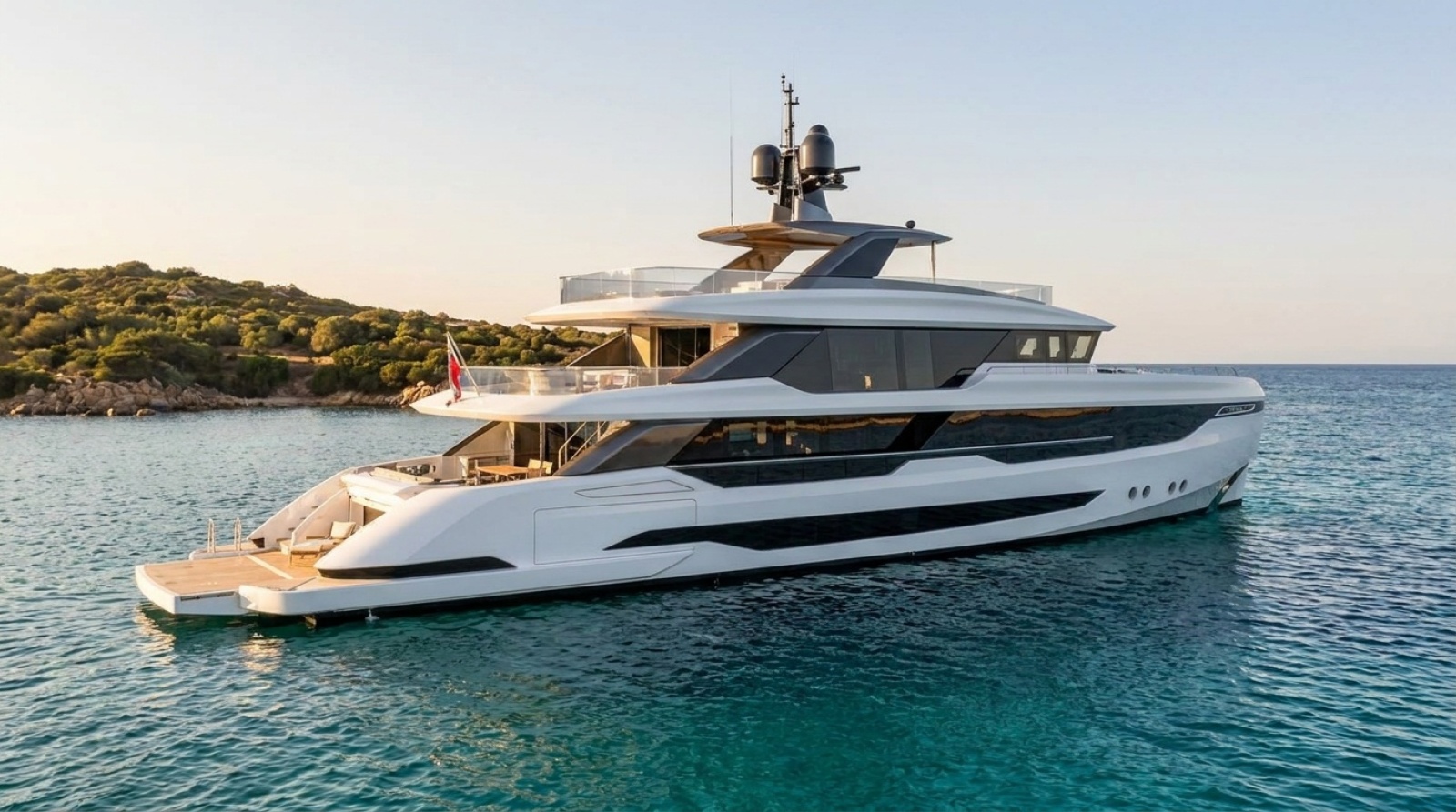2028 Hargrave Signature E Series Tri-Deck By Teruzzi
