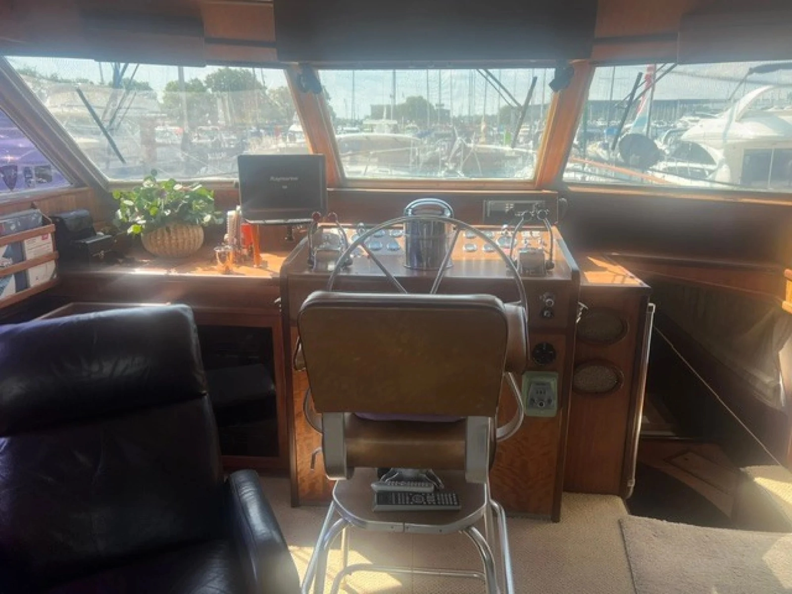 1972 Hatteras 58 Yacht Fish