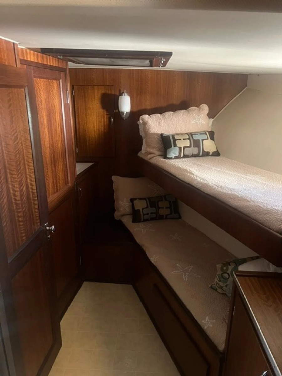 1972 Hatteras 58 Yacht Fish