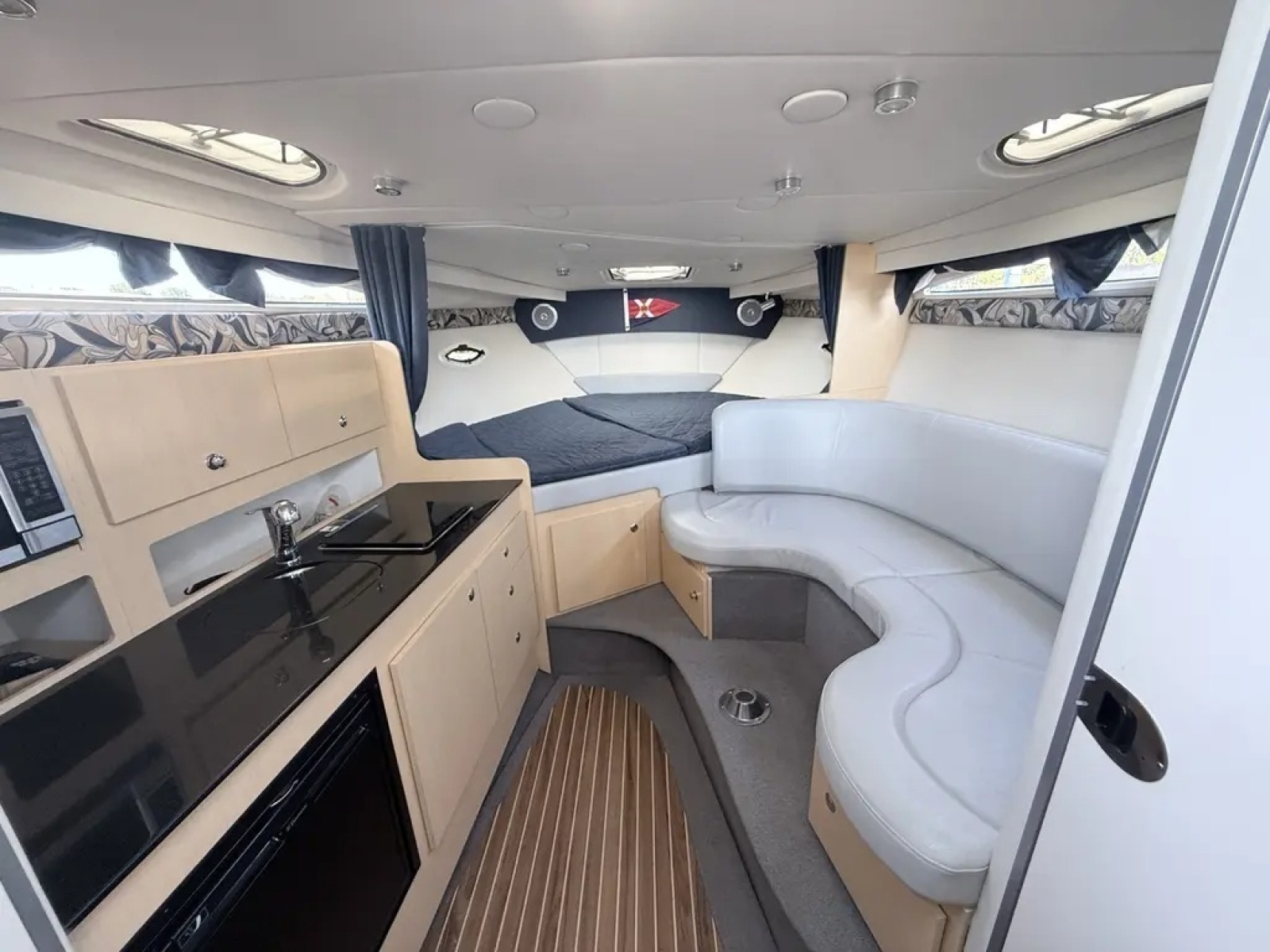 2011 Bayliner 315 SB