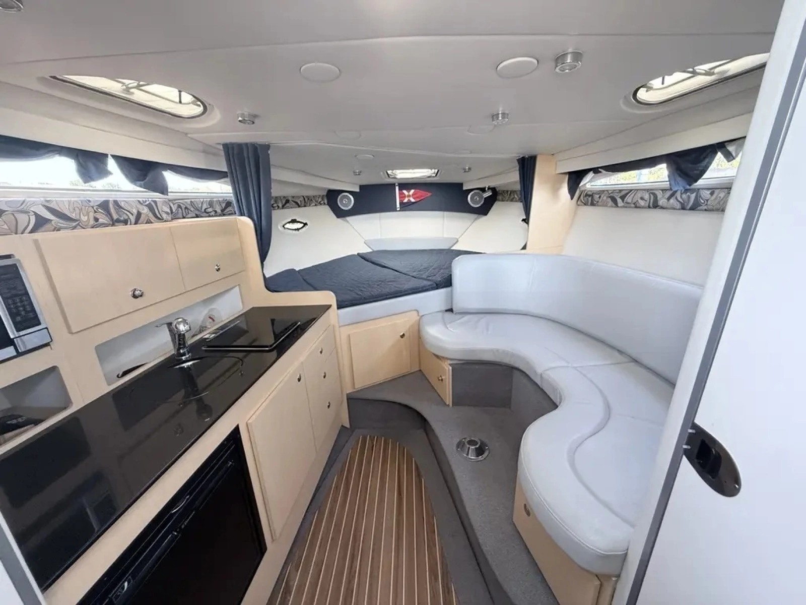 2011 Bayliner 315 SB
