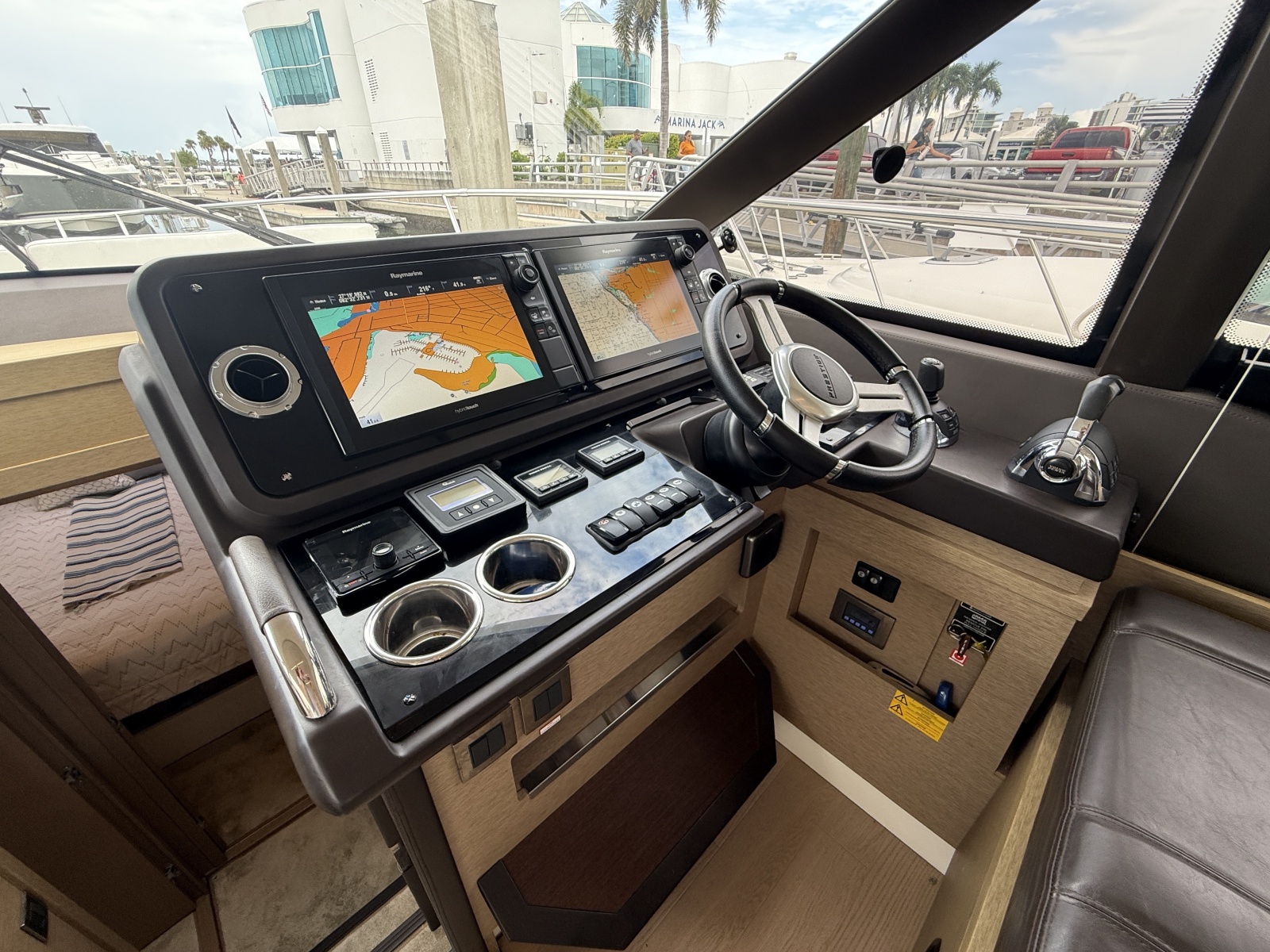 2018 Prestige 460