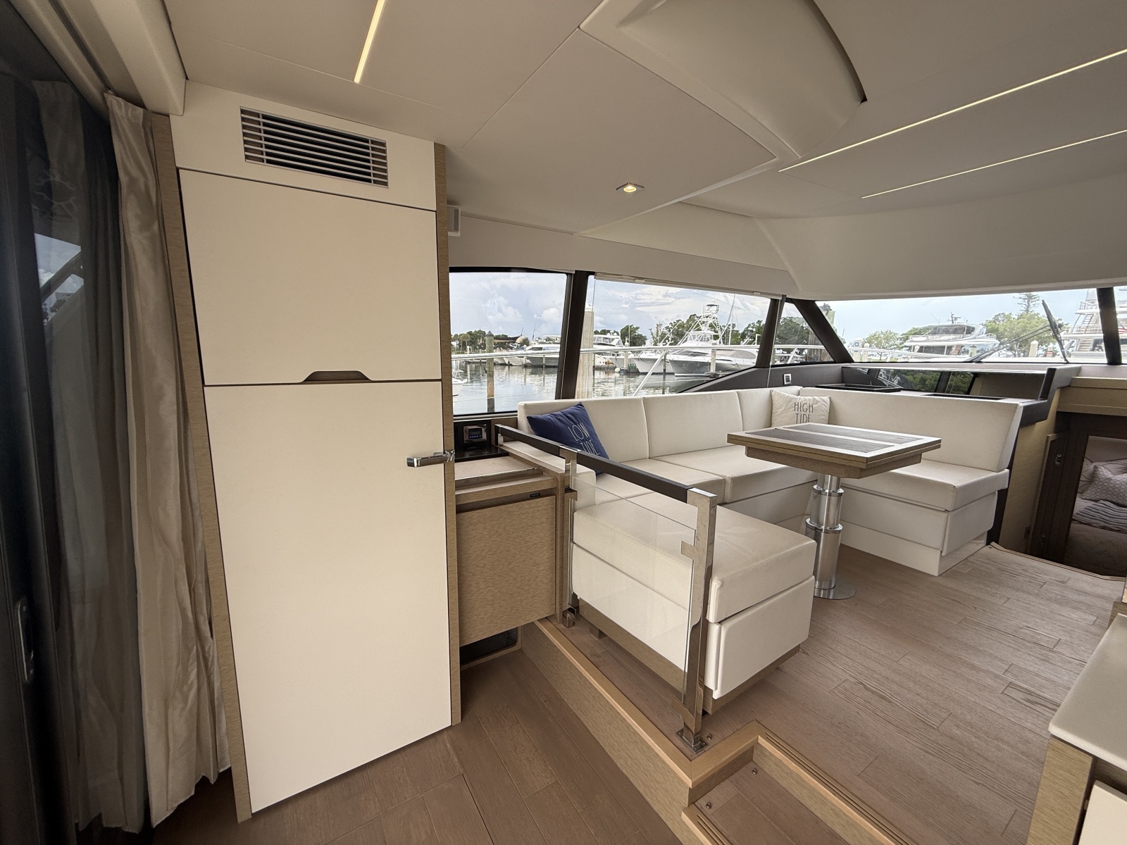 2018 Prestige 460