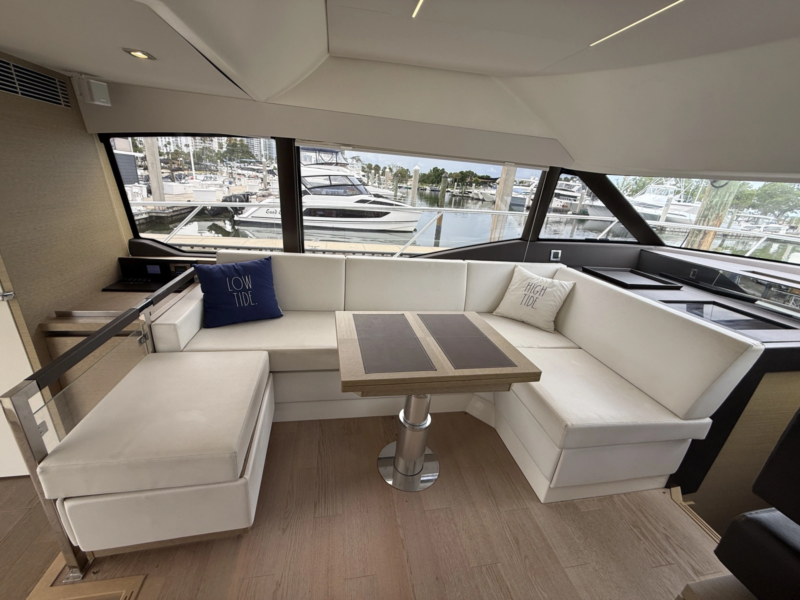 2018 Prestige 460