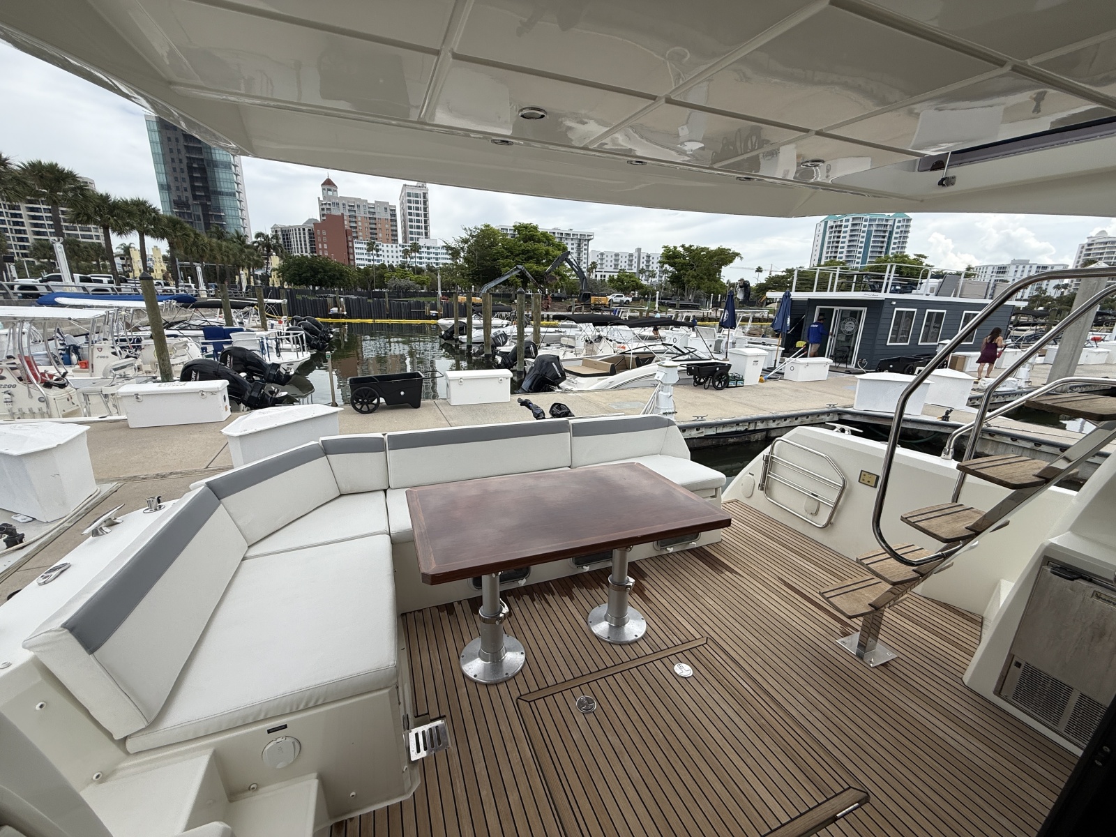 2018 Prestige 460