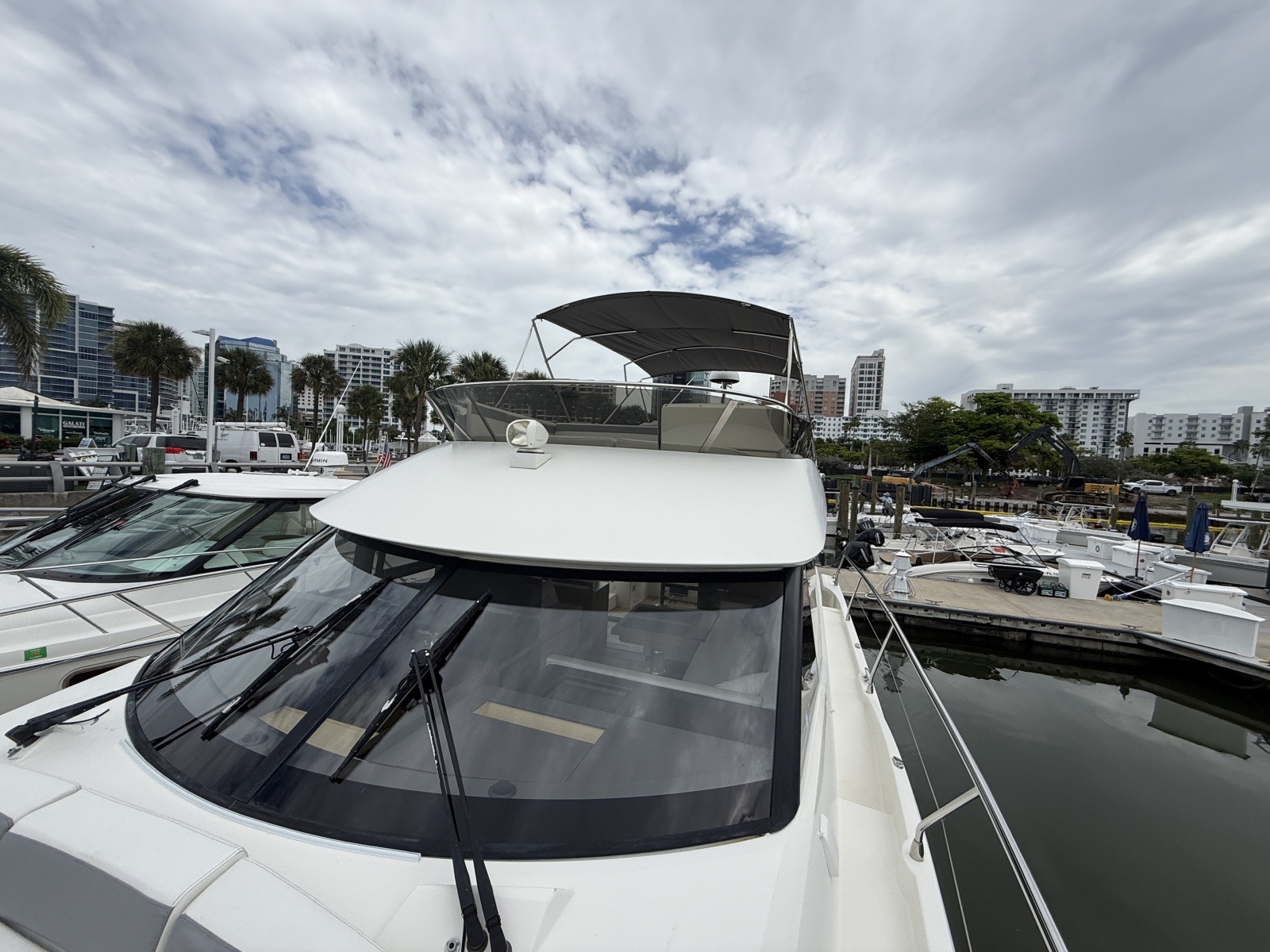 2018 Prestige 460