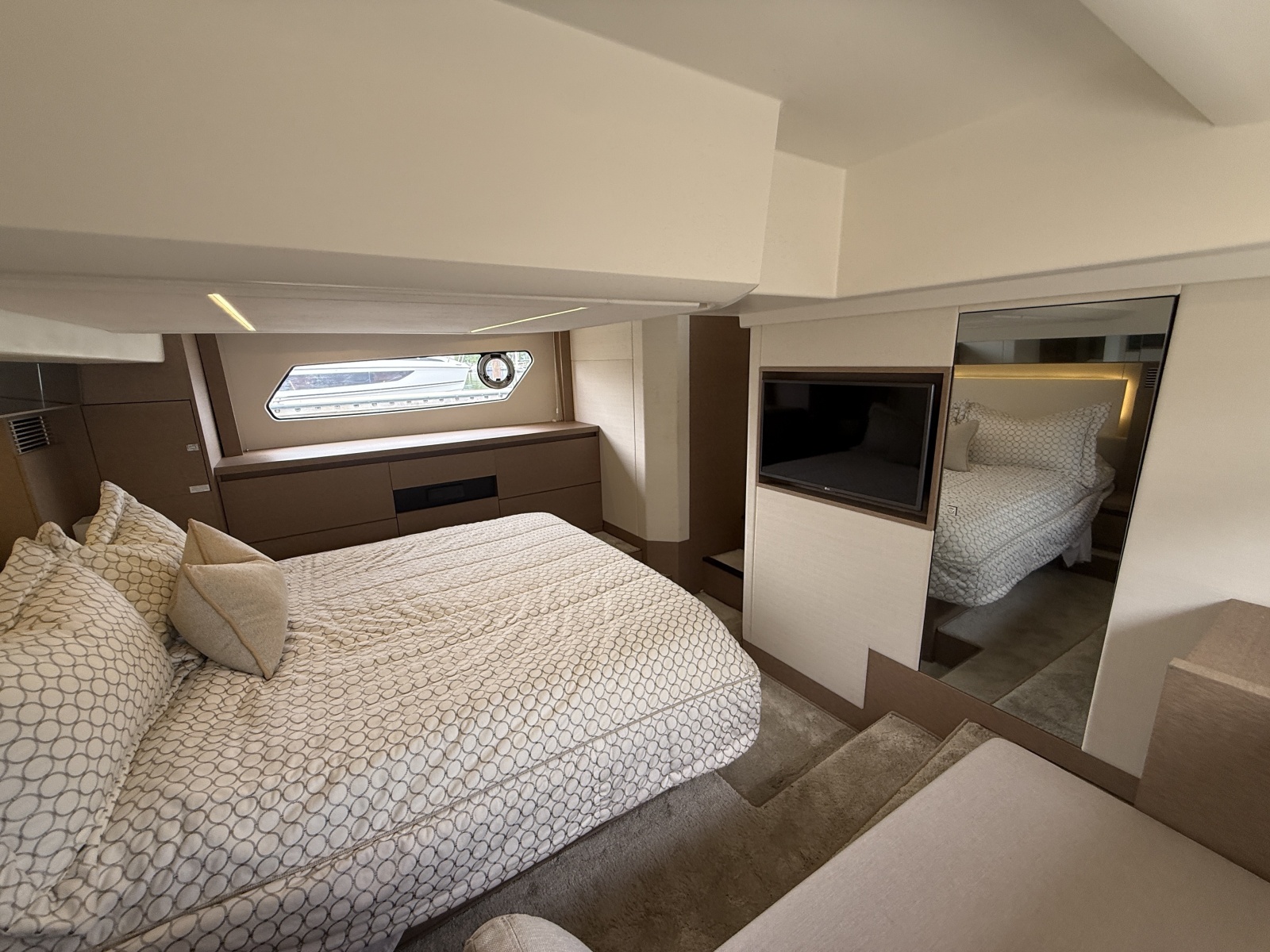 2018 Prestige 460
