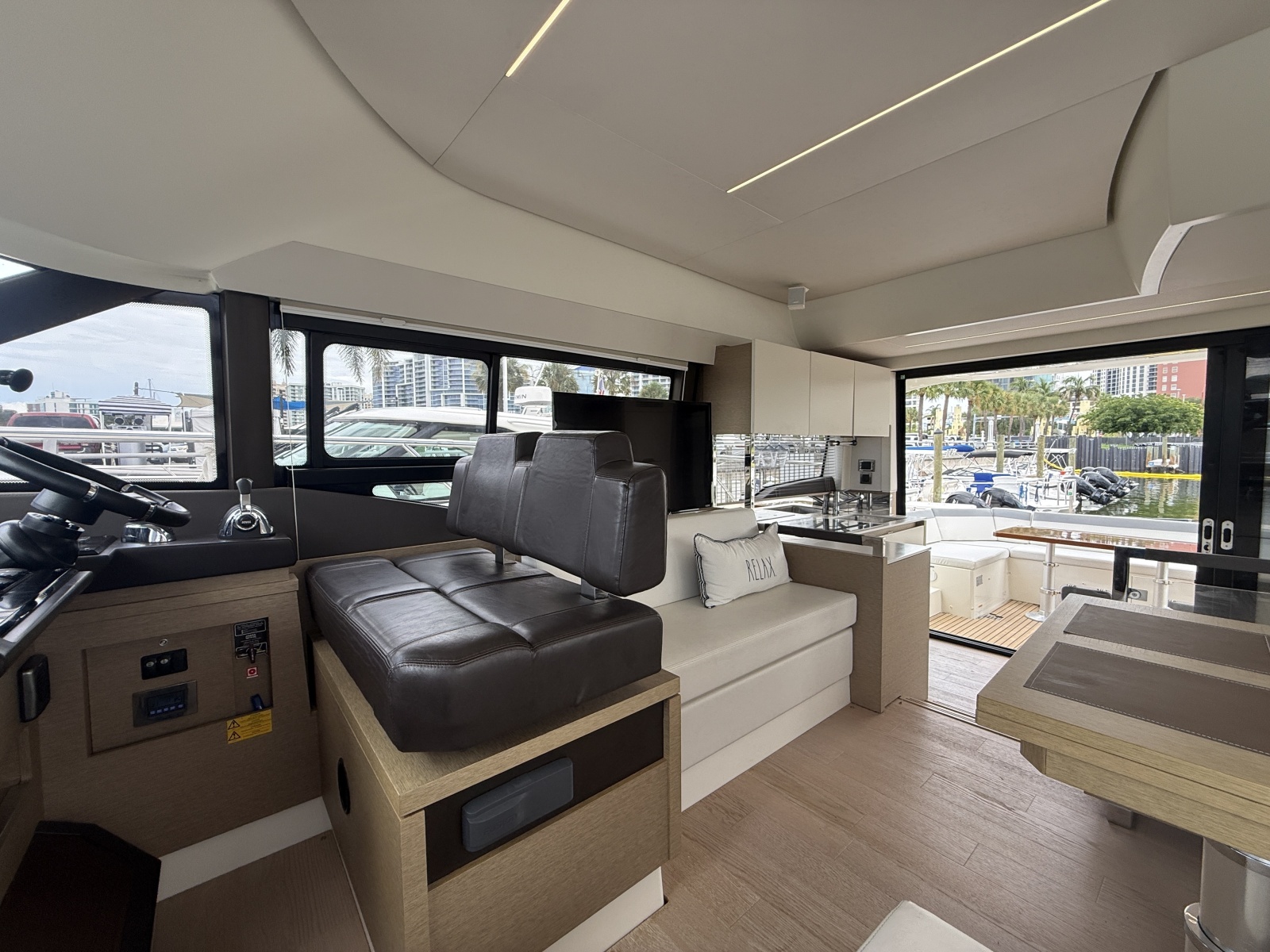 2018 Prestige 460