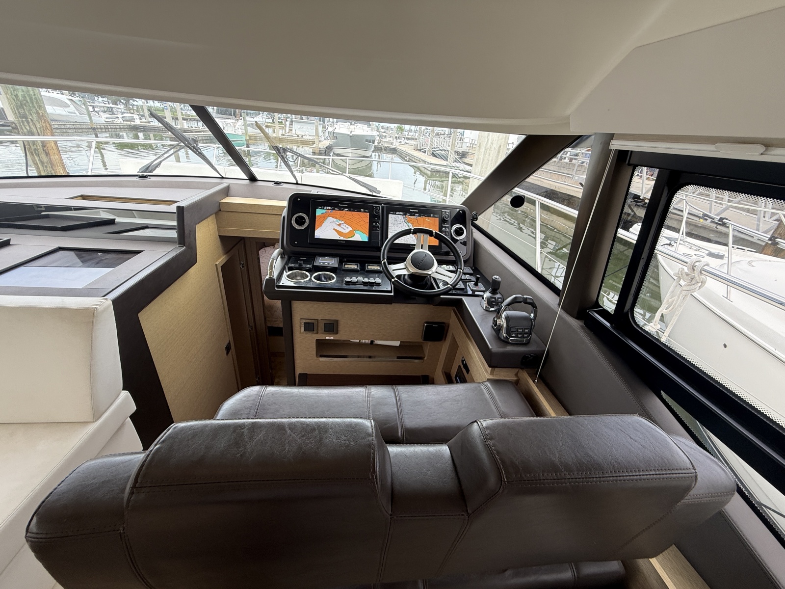 2018 Prestige 460