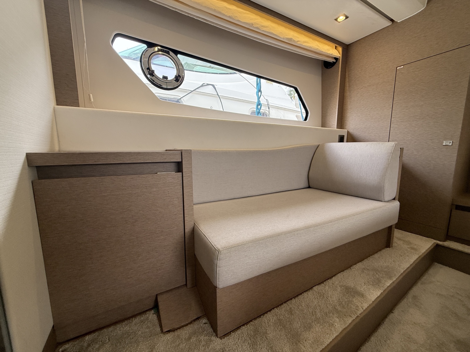 2018 Prestige 460
