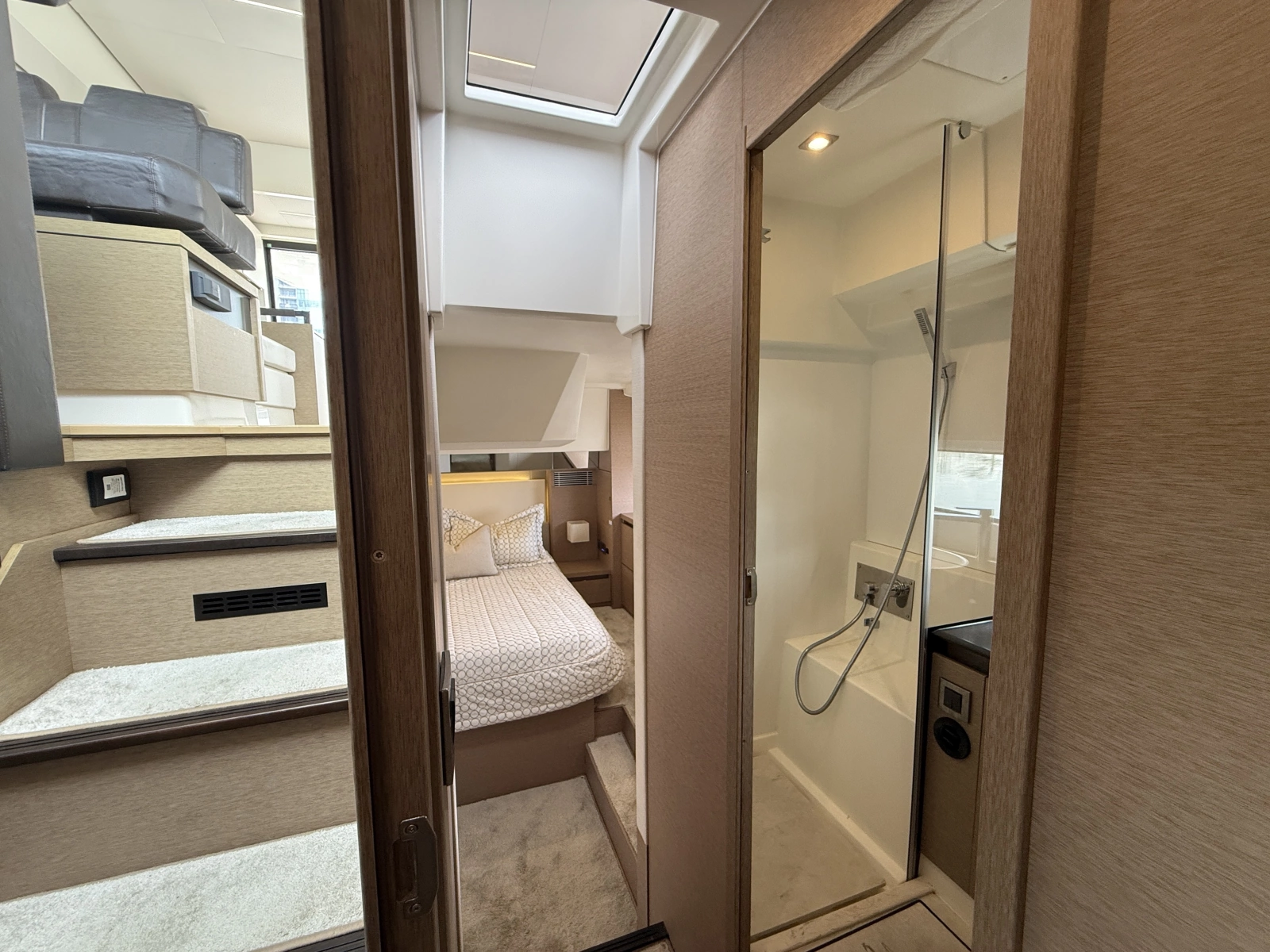 2018 Prestige 460