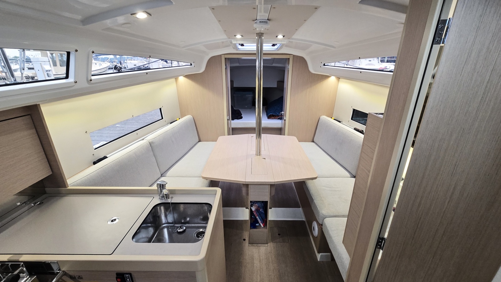 2023 Beneteau Oceanis 30.1