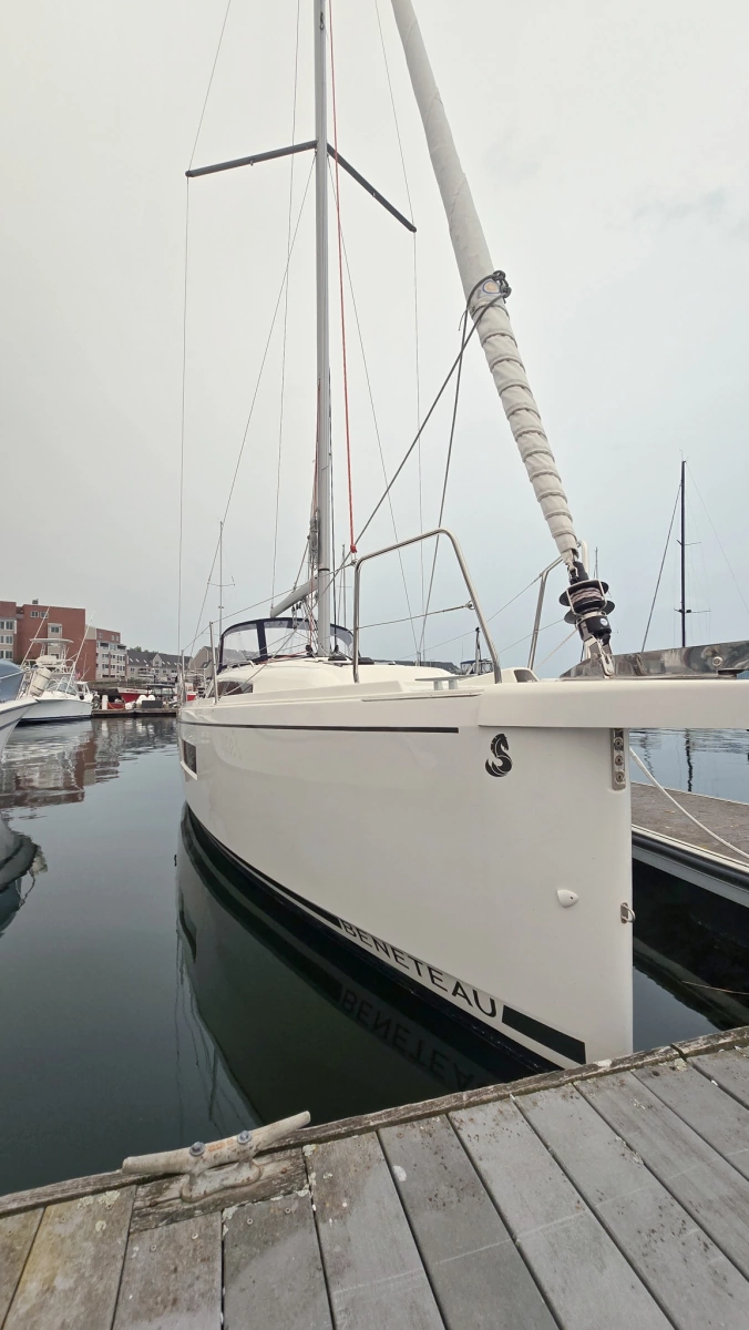 2023 Beneteau Oceanis 30.1