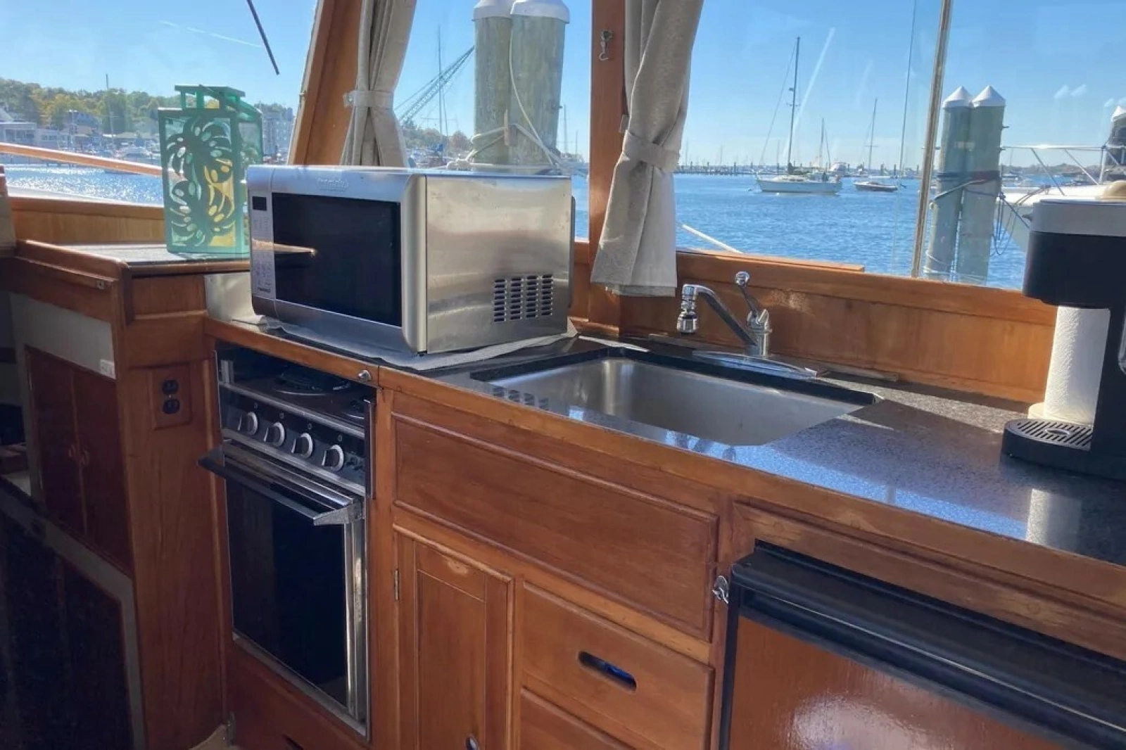 1983 Grand Banks Classic