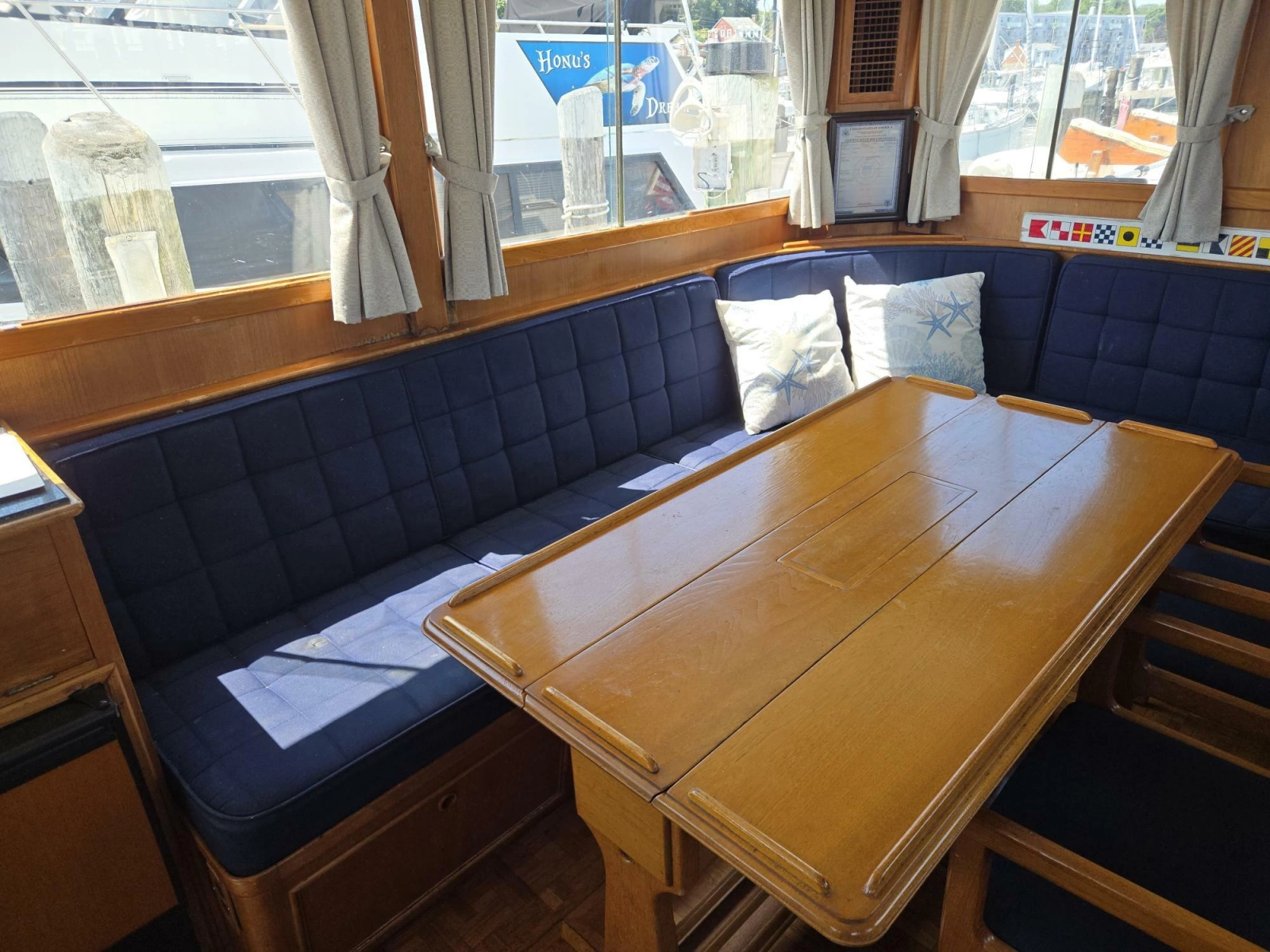 1983 Grand Banks Classic