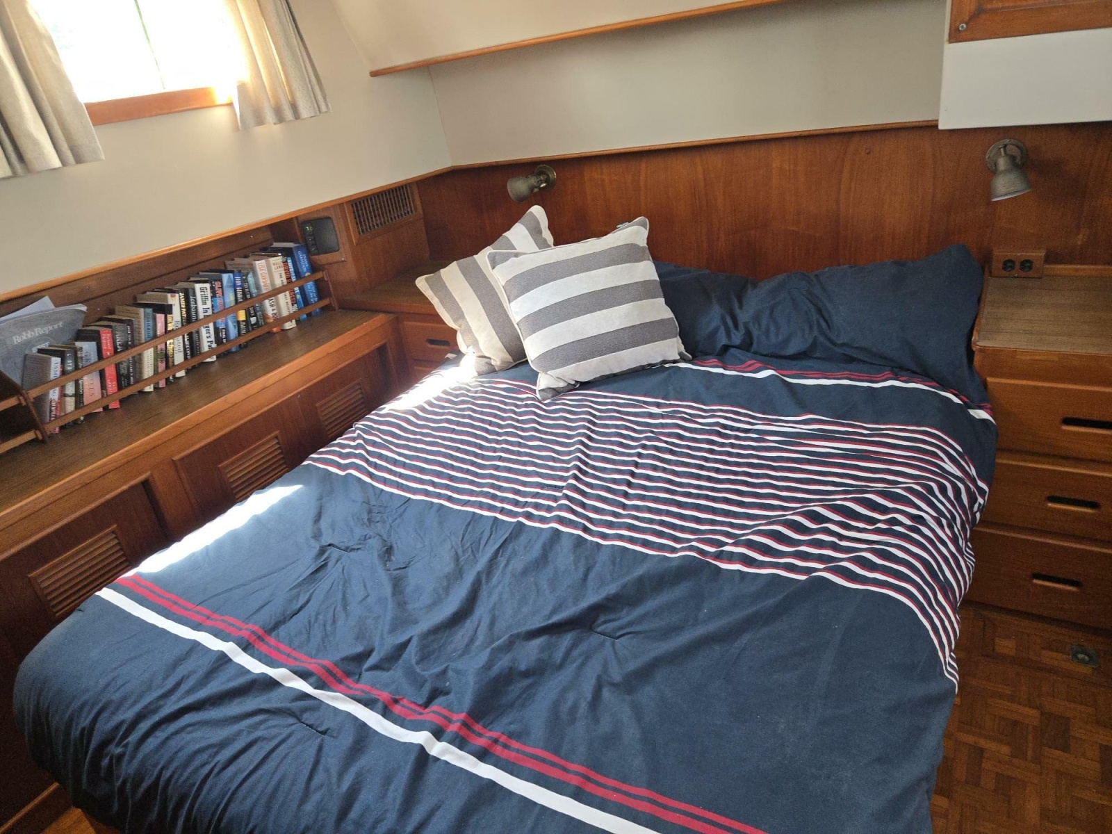 1983 Grand Banks 42 Classic