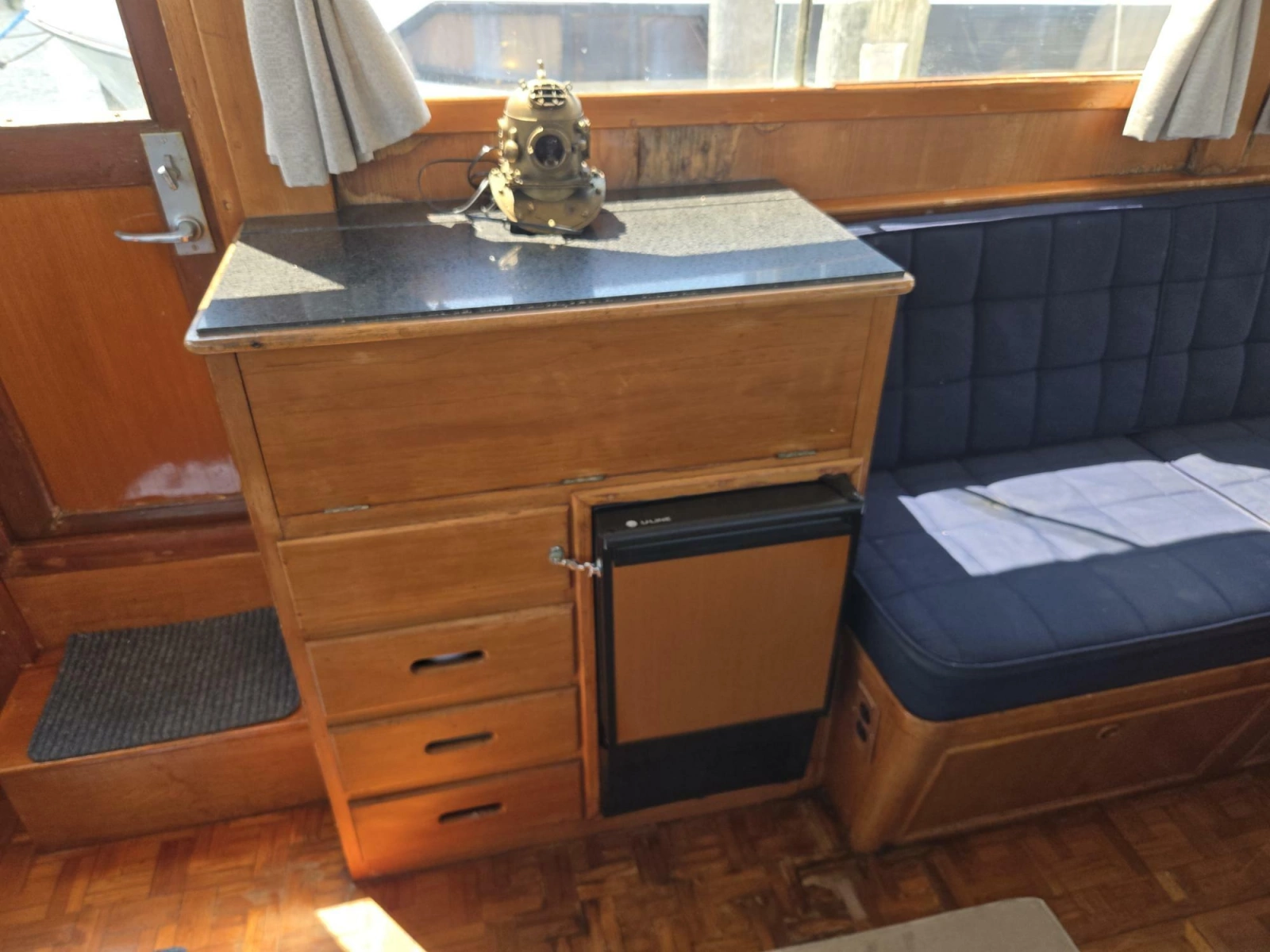 1983 Grand Banks Classic