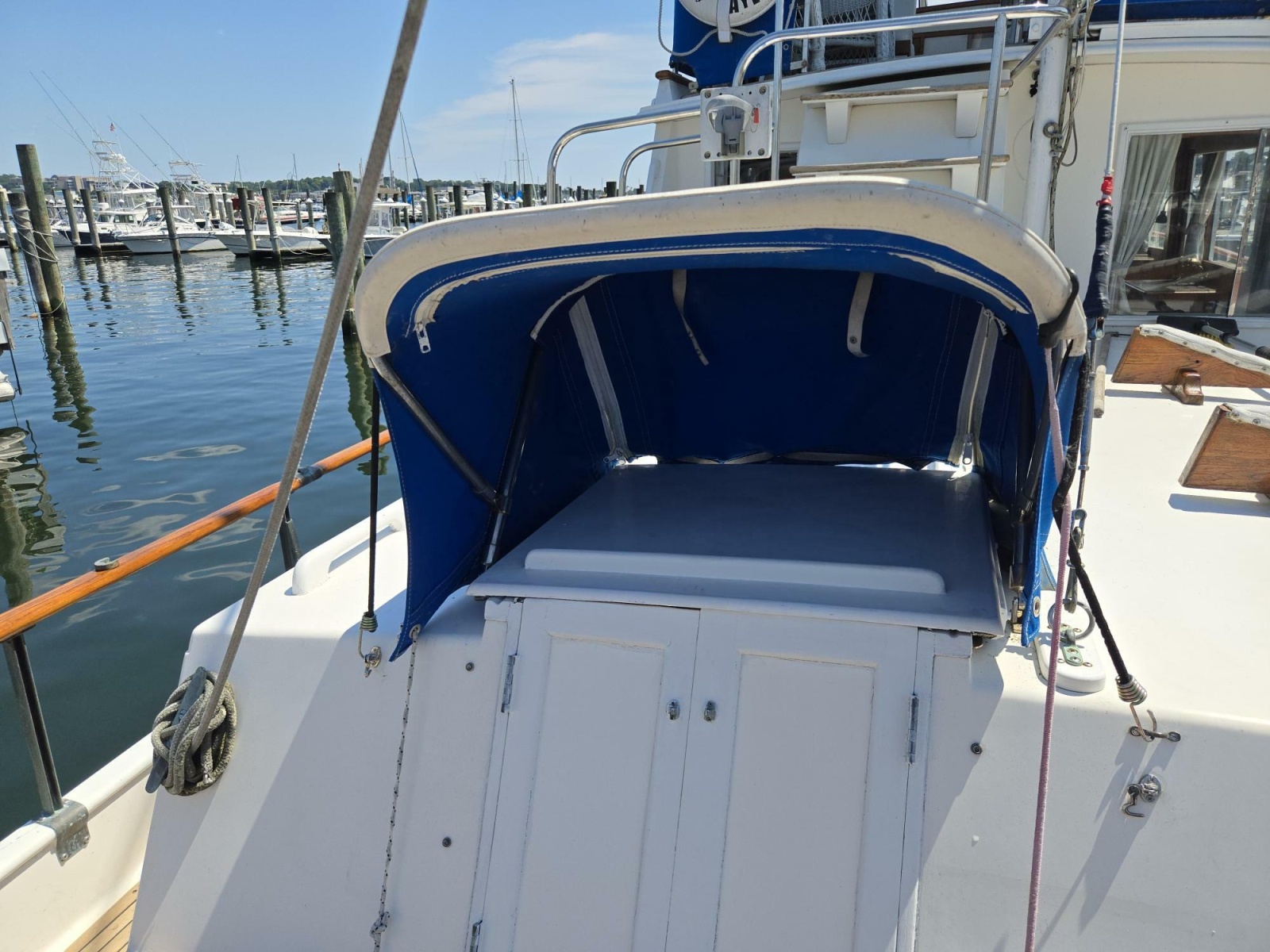 1983 Grand Banks 42 Classic