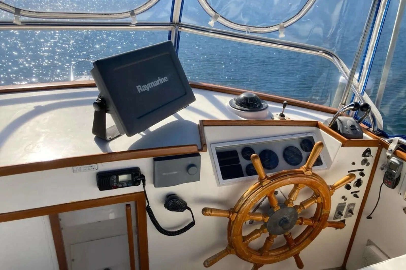 1983 Grand Banks Classic