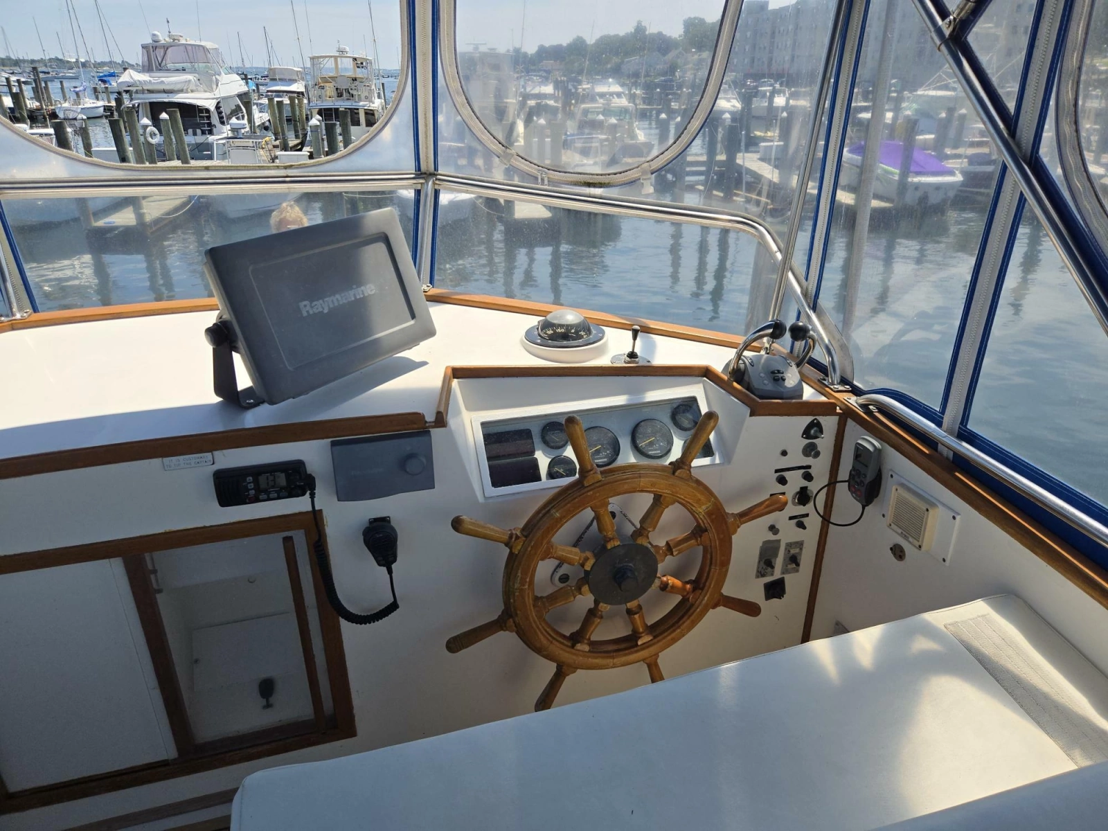 1983 Grand Banks Classic