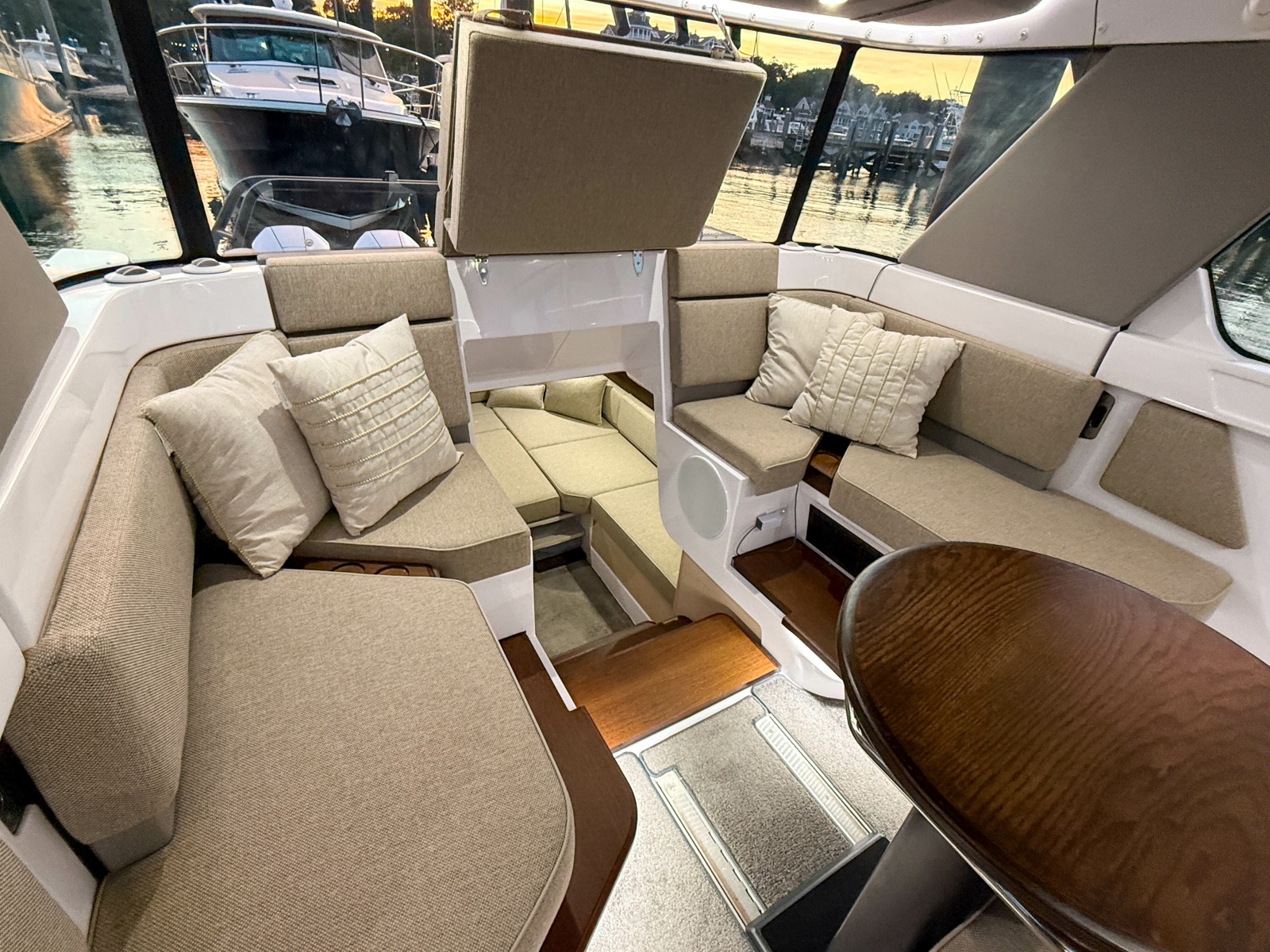 2024 Axopar 45 XC Cross Cabin Aft Cabin