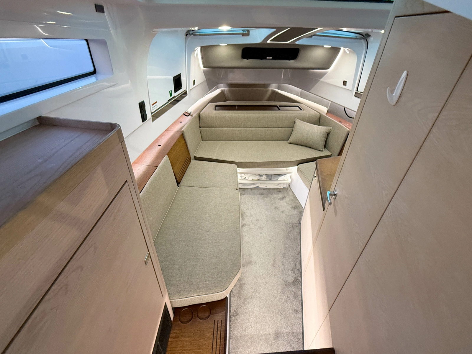 2024 Axopar 45 XC Cross Cabin Aft Cabin