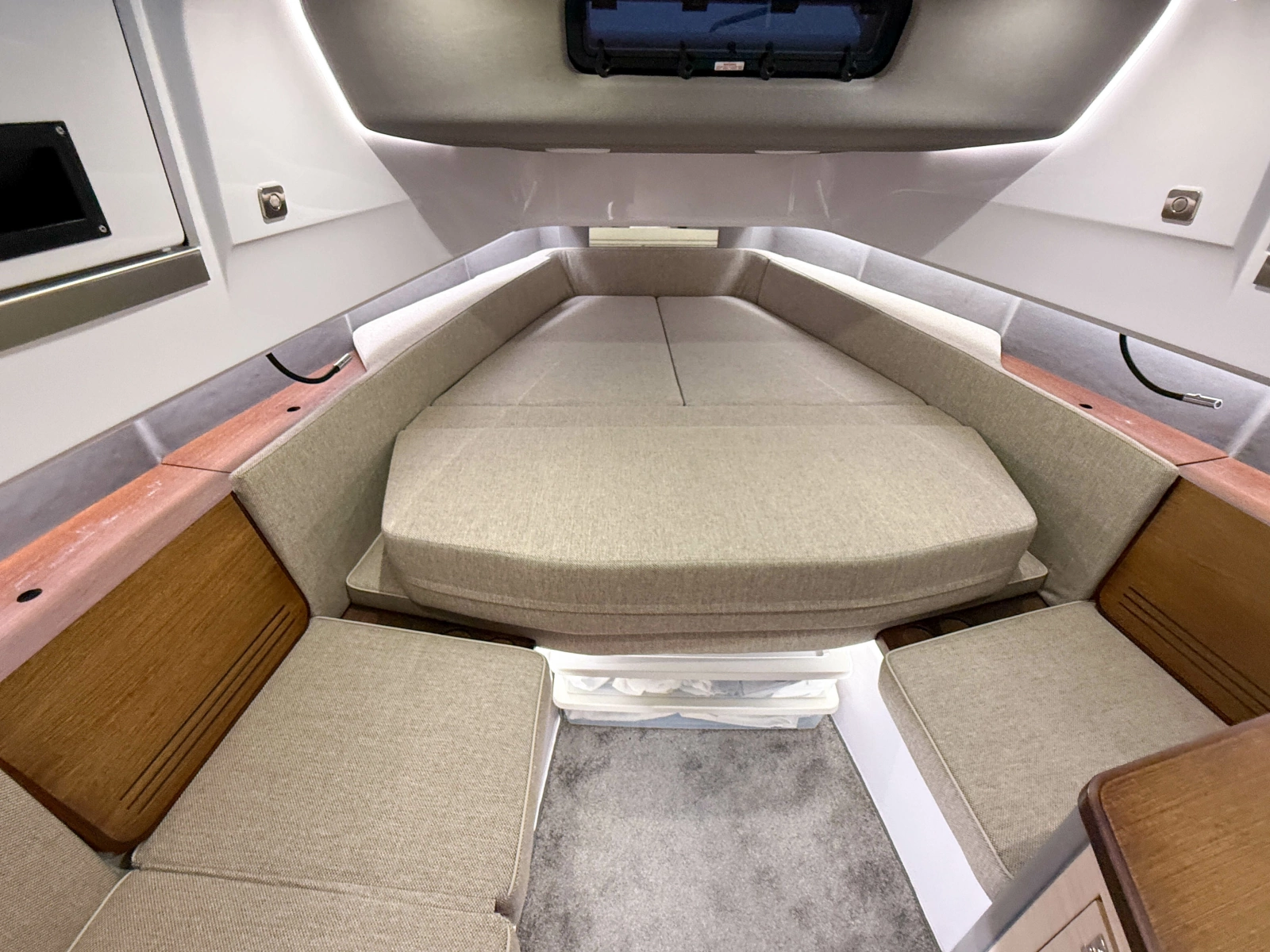 2024 Axopar 45 XC Cross Cabin Aft Cabin