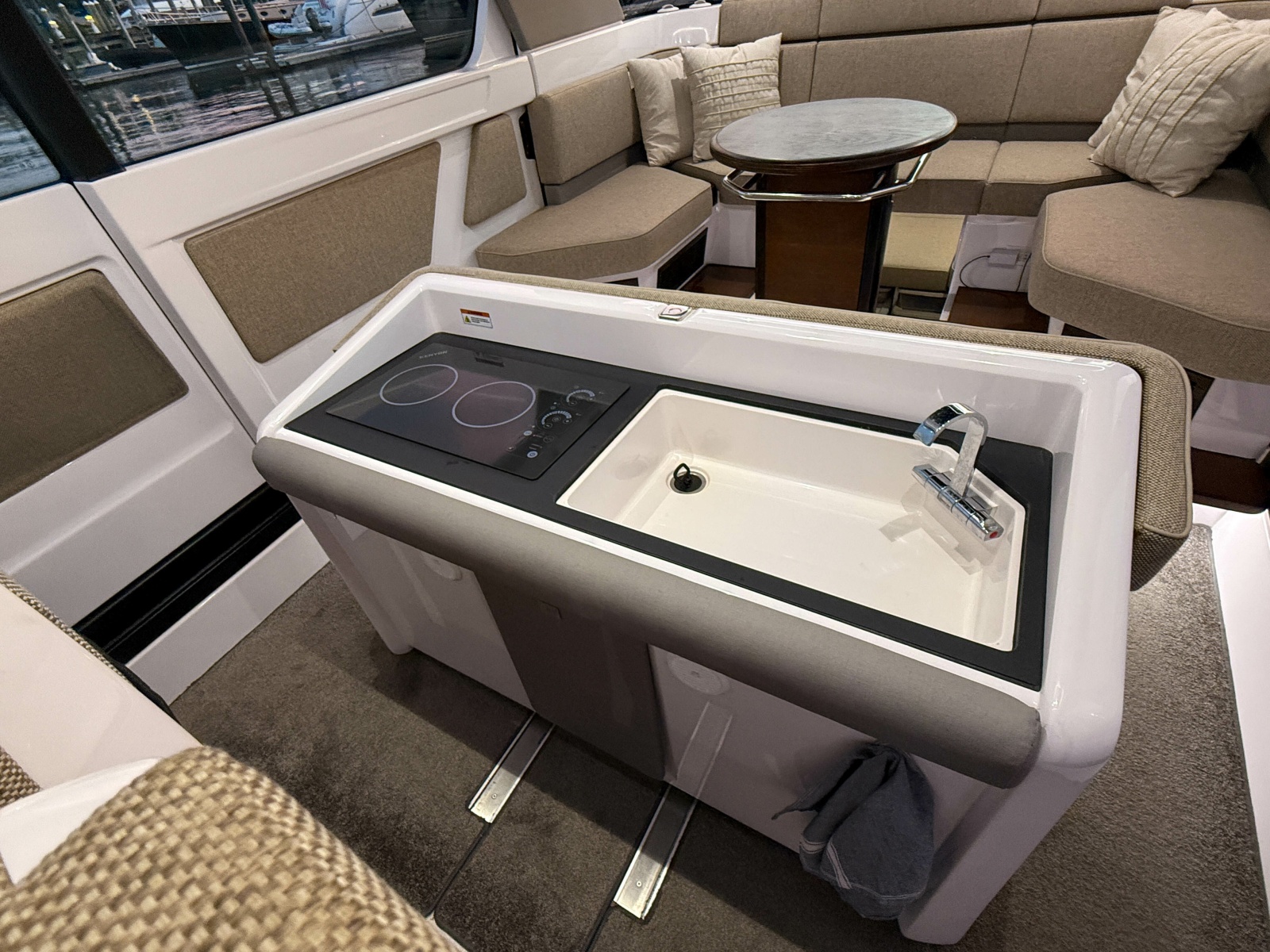 2024 Axopar 45 XC Cross Cabin Aft Cabin