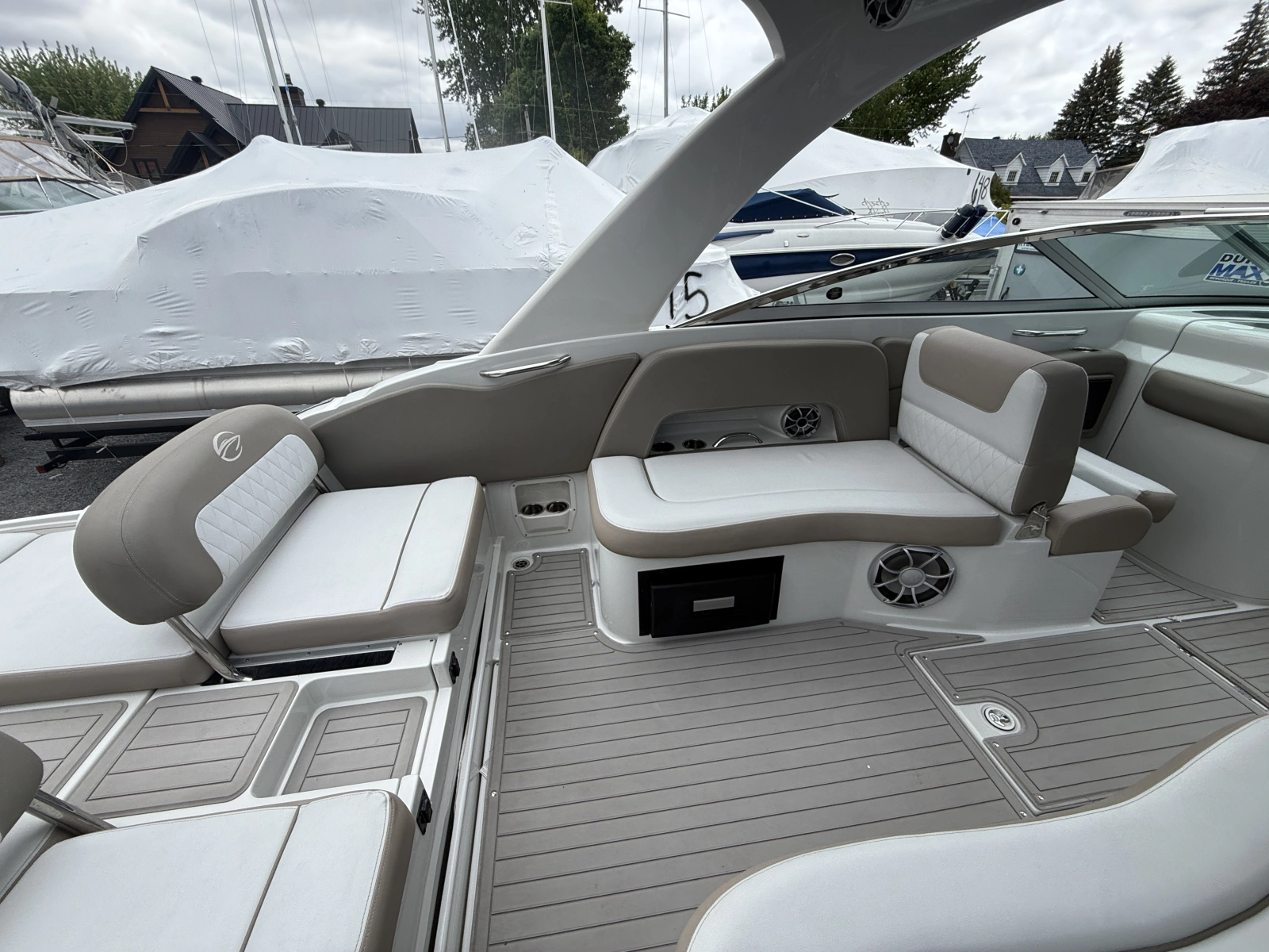 2018 Crownline E30