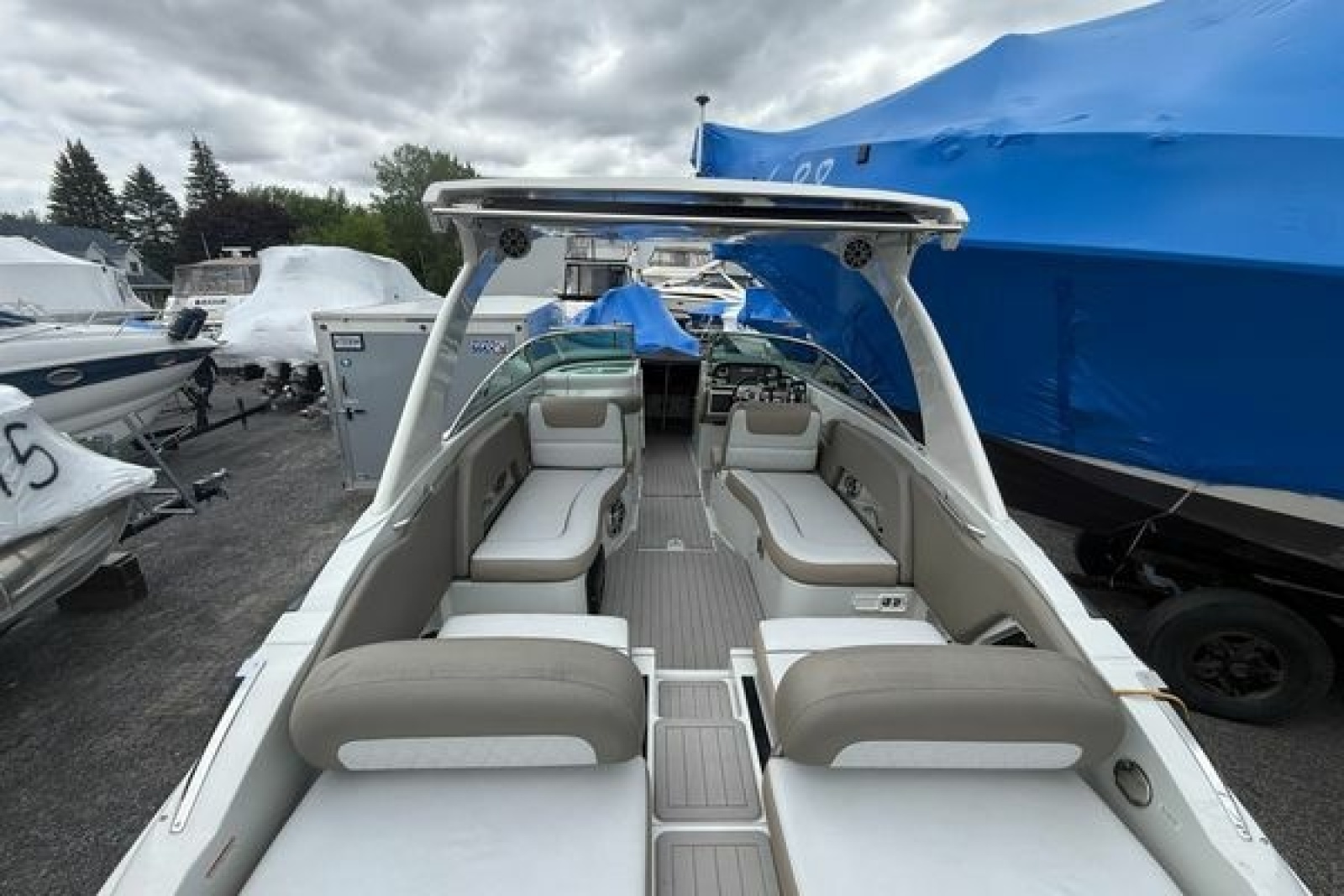 2018 Crownline E30