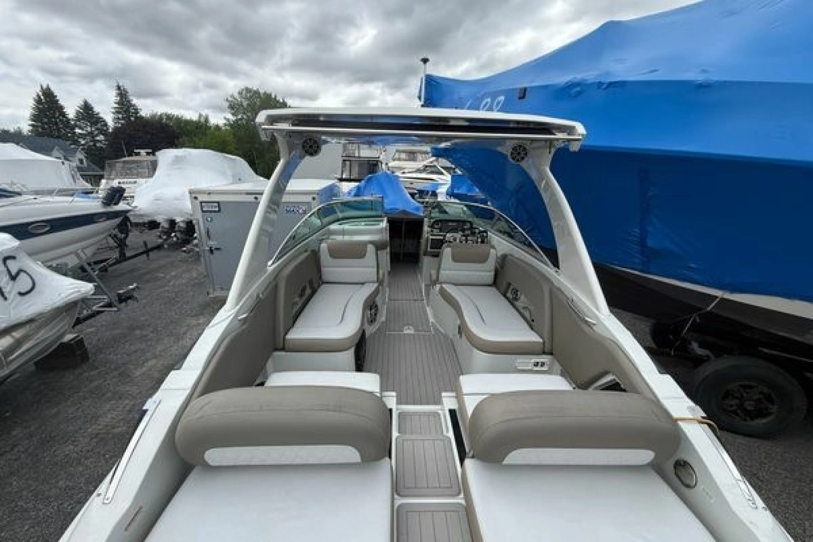 2018 Crownline E30