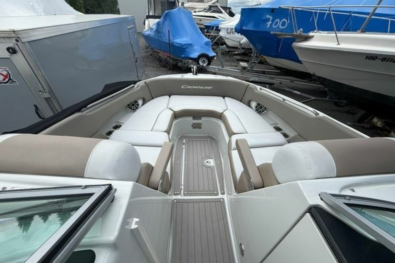 2018 Crownline E30