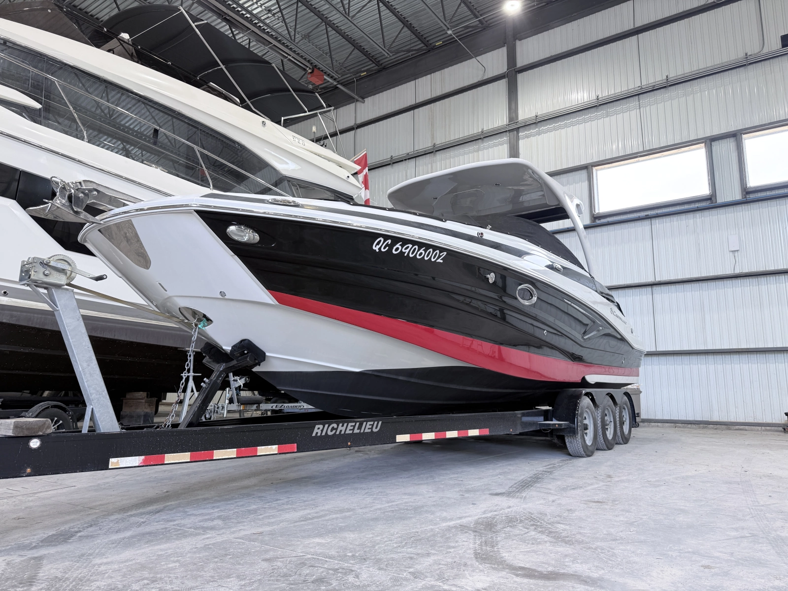 2018 Crownline E30
