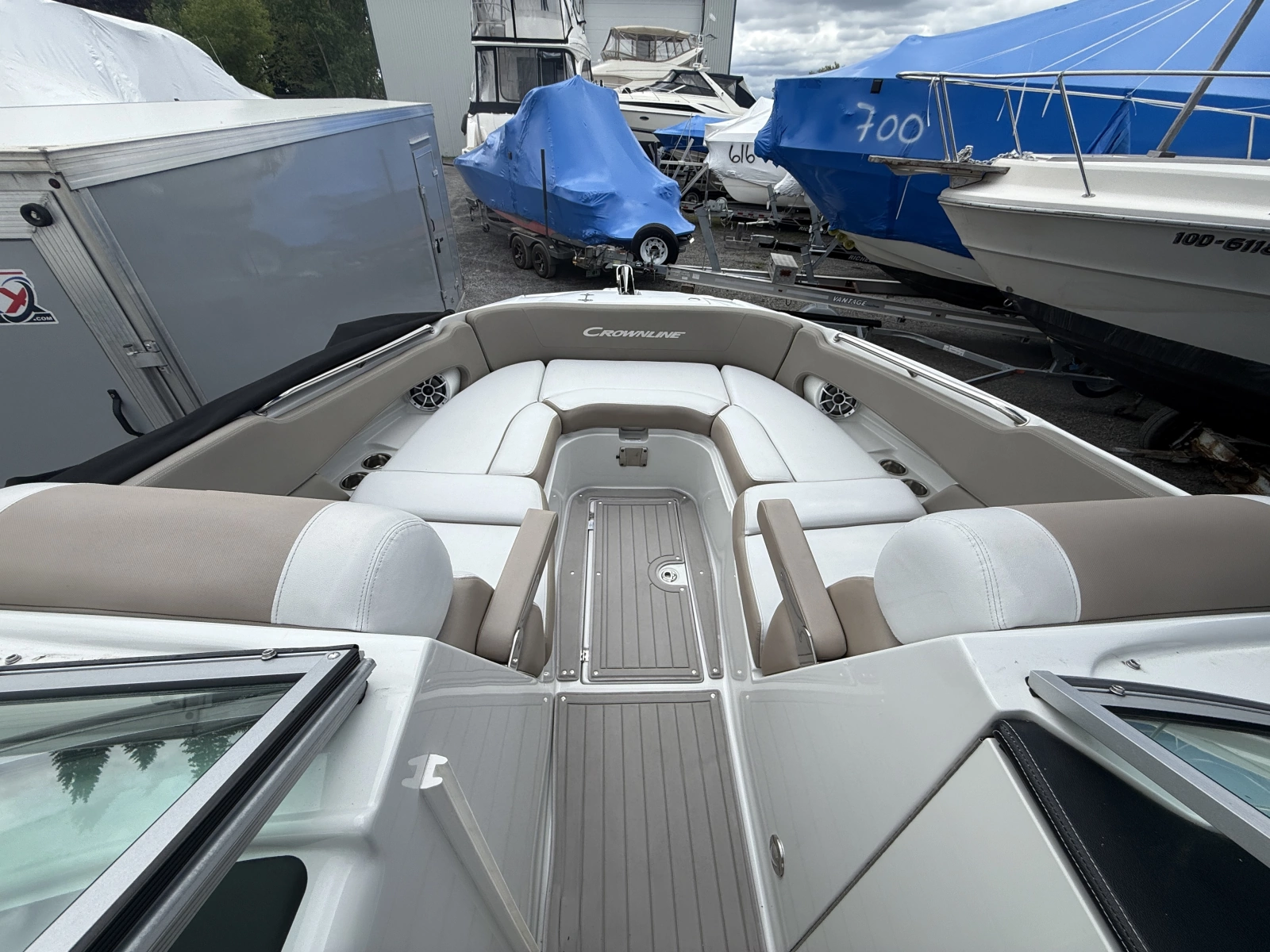 2018 Crownline E30