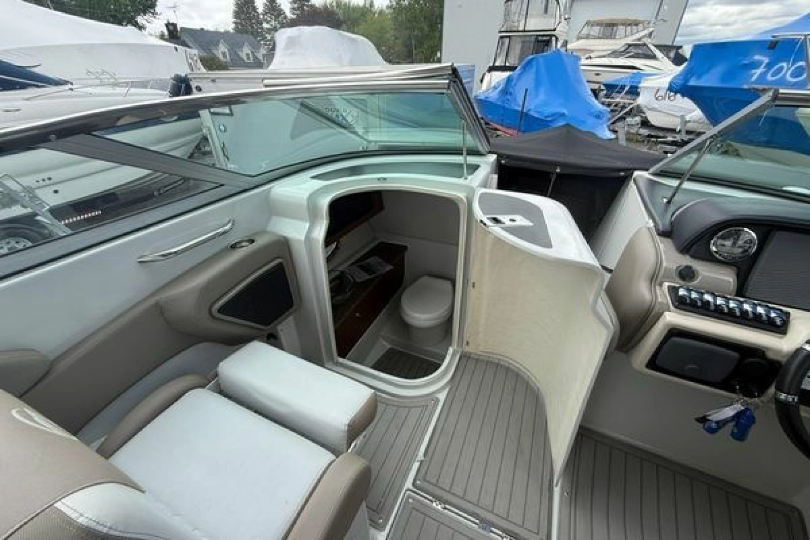 2018 Crownline E30
