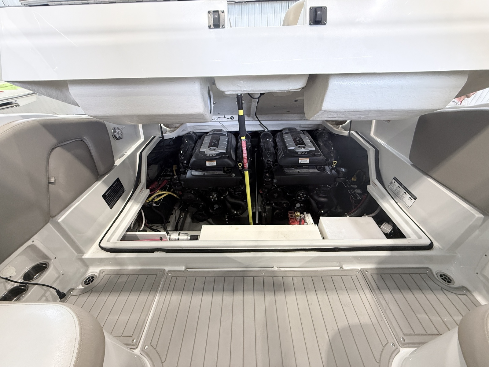 2018 Crownline E30