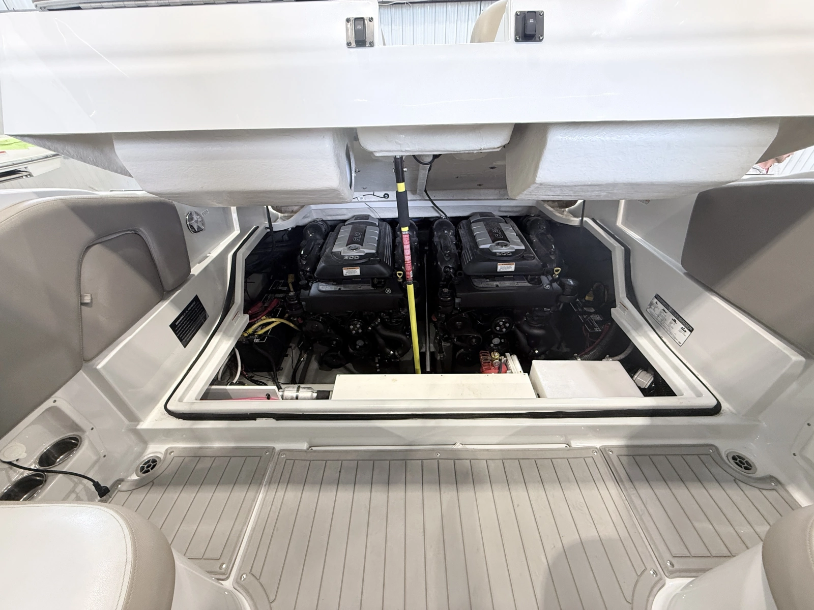 2018 Crownline E30