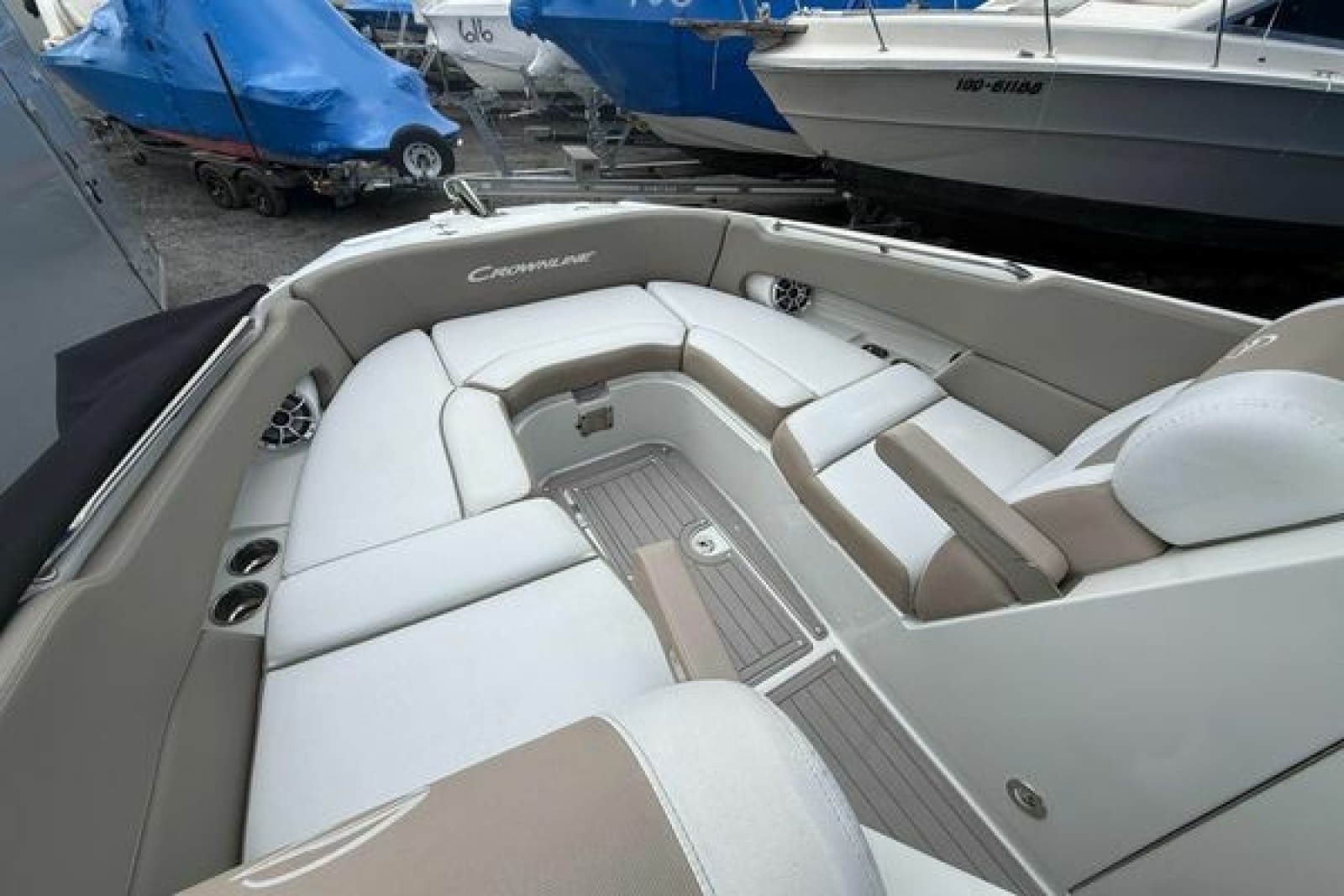 2018 Crownline E30
