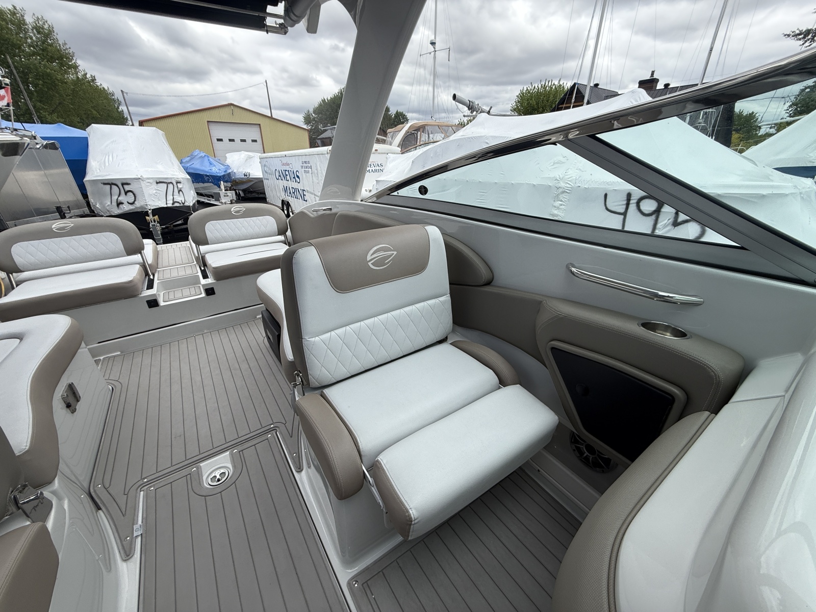 2018 Crownline E30